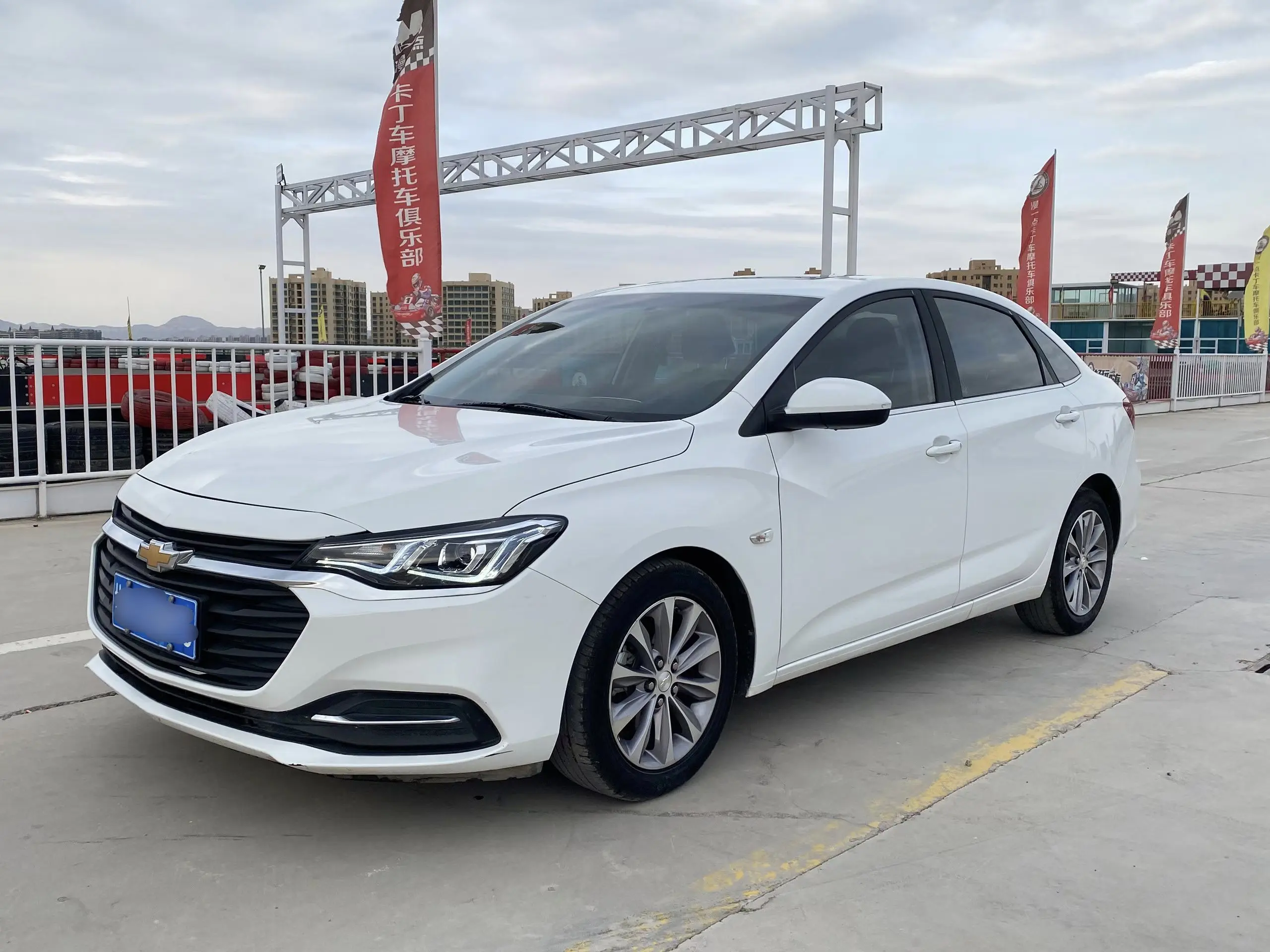 Chevrolet Monza (Cruze)  из Китая