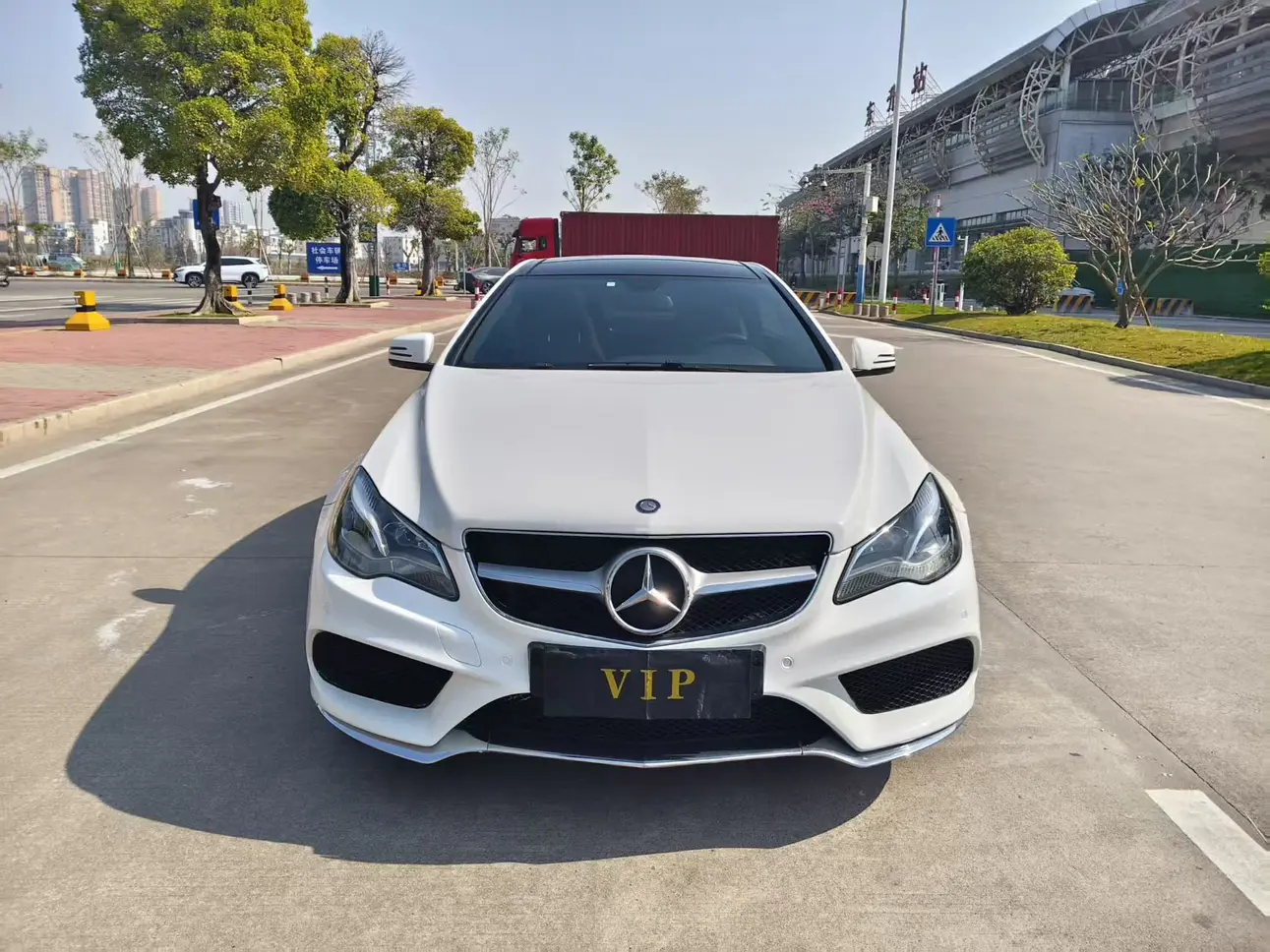 Mercedes-Benz E-Class  из Китая