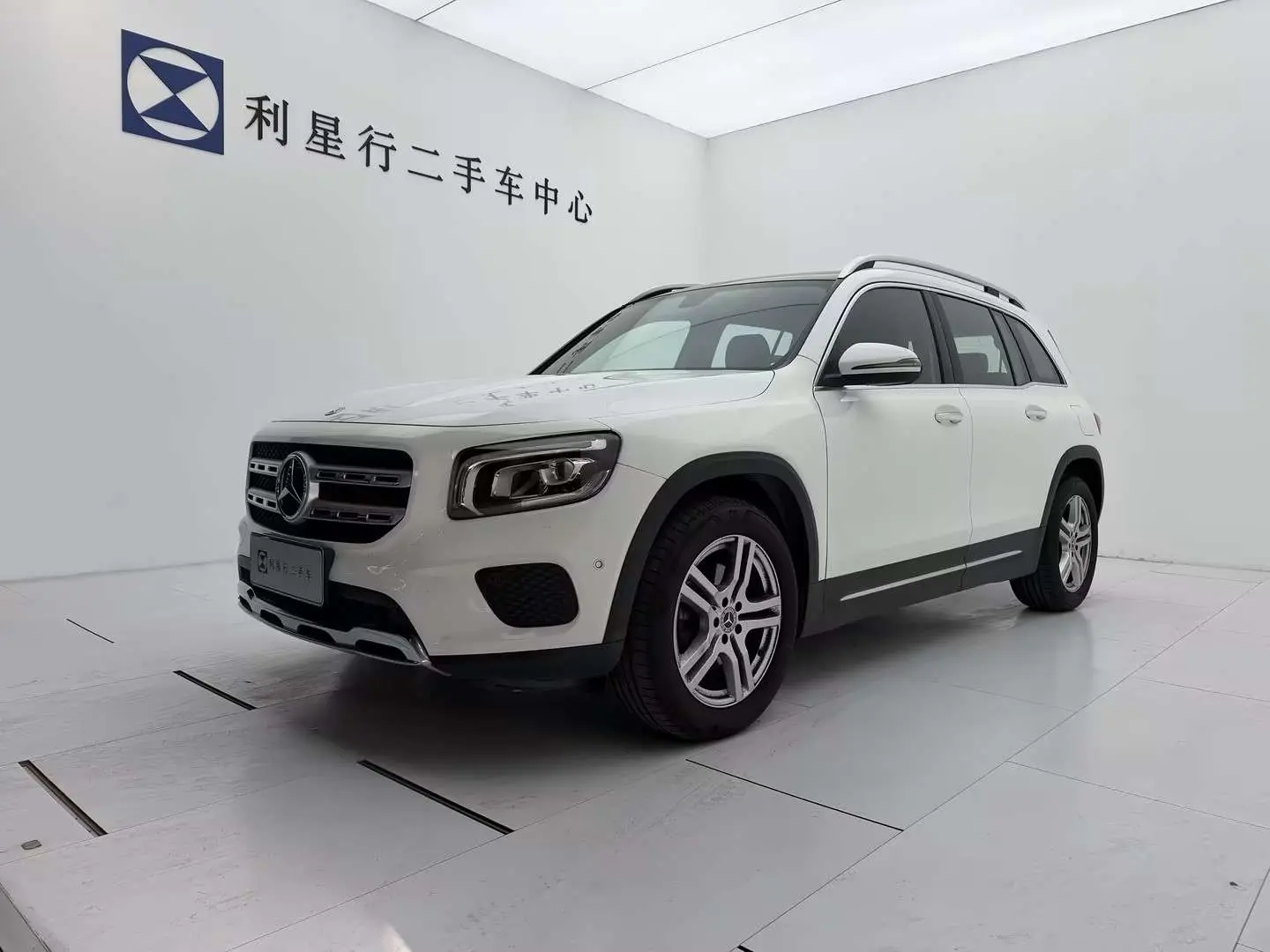 Mercedes-Benz GLB  из Китая