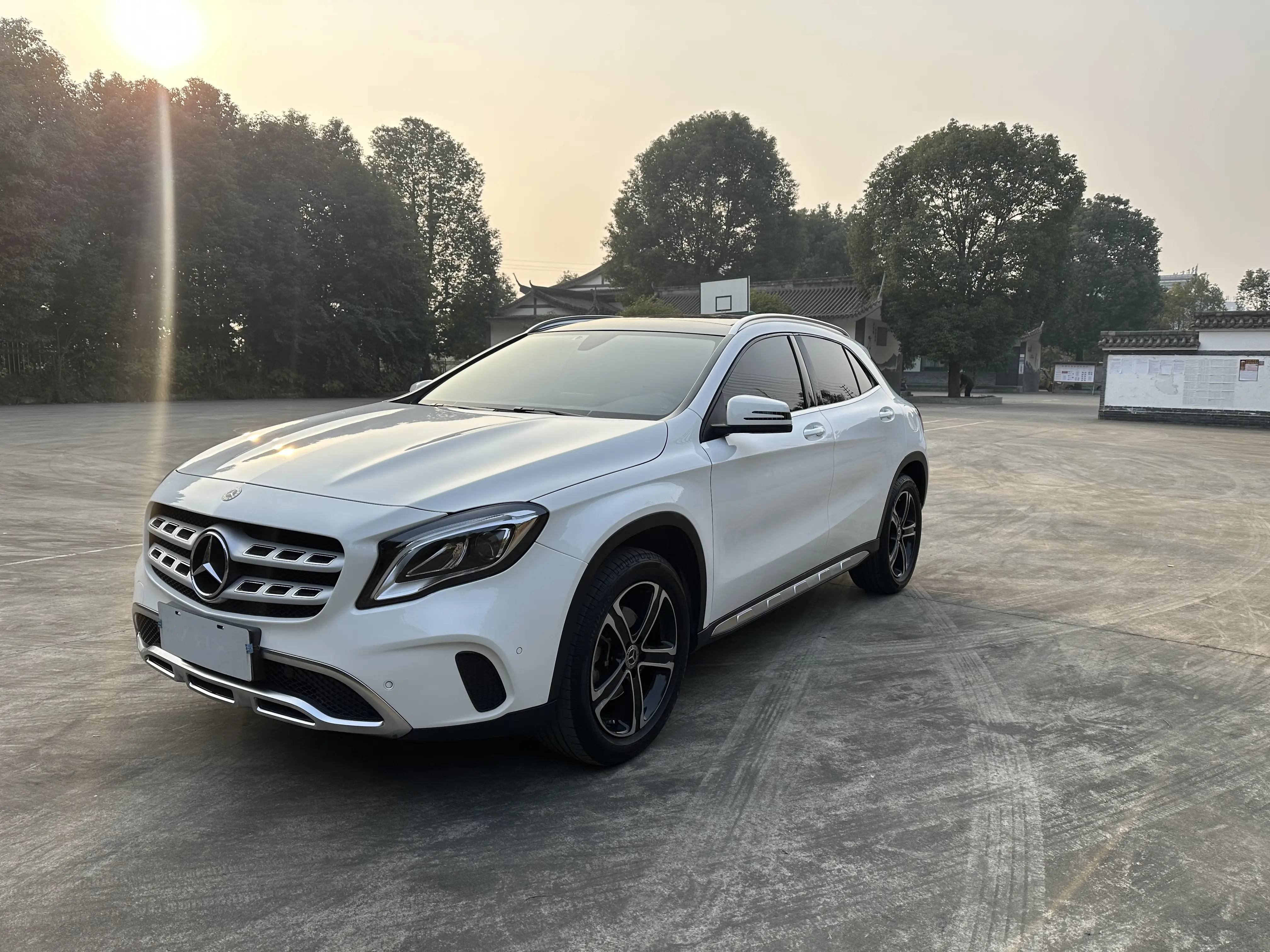 Mercedes-Benz GLA  из Китая