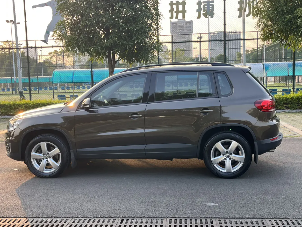 Volkswagen Tiguan  из Китая