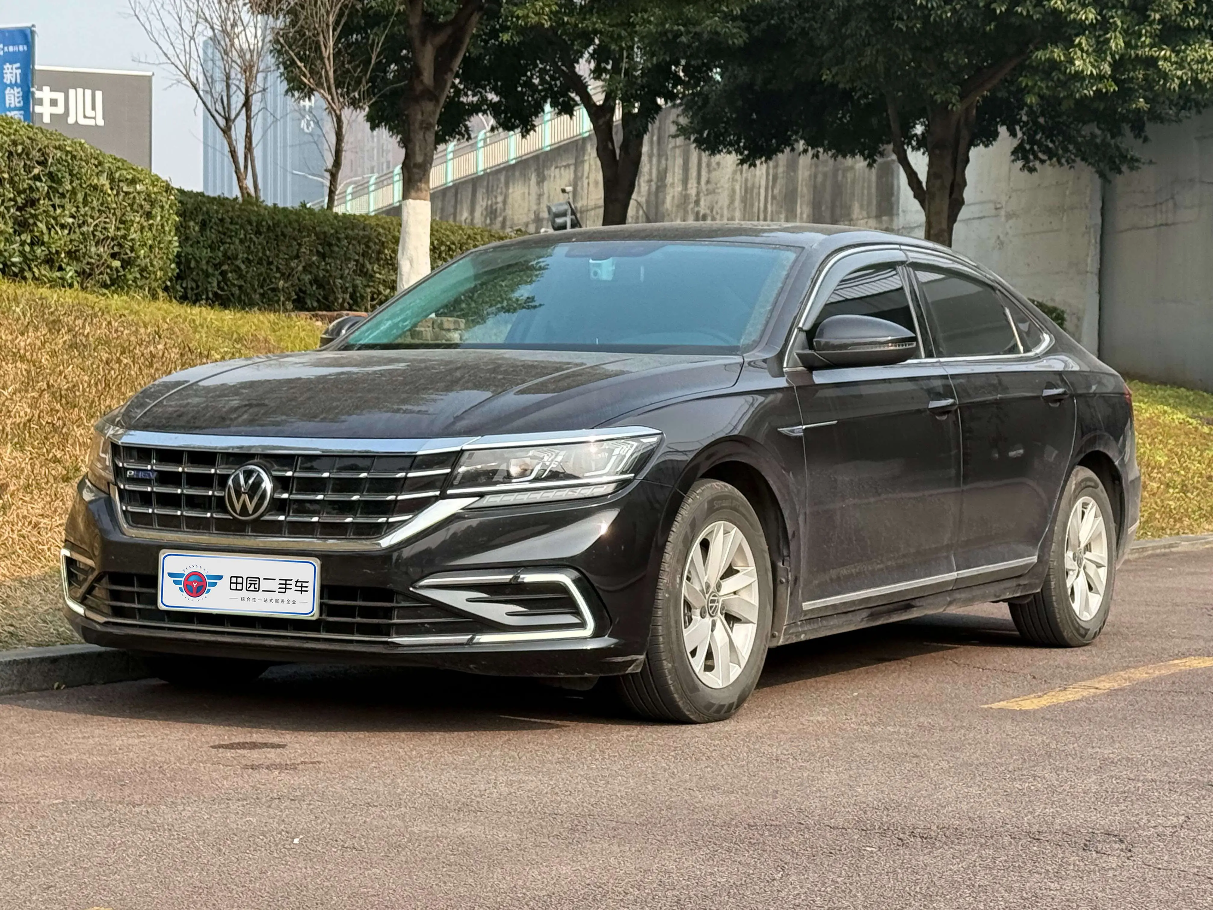Volkswagen Passat PHEV  из Китая