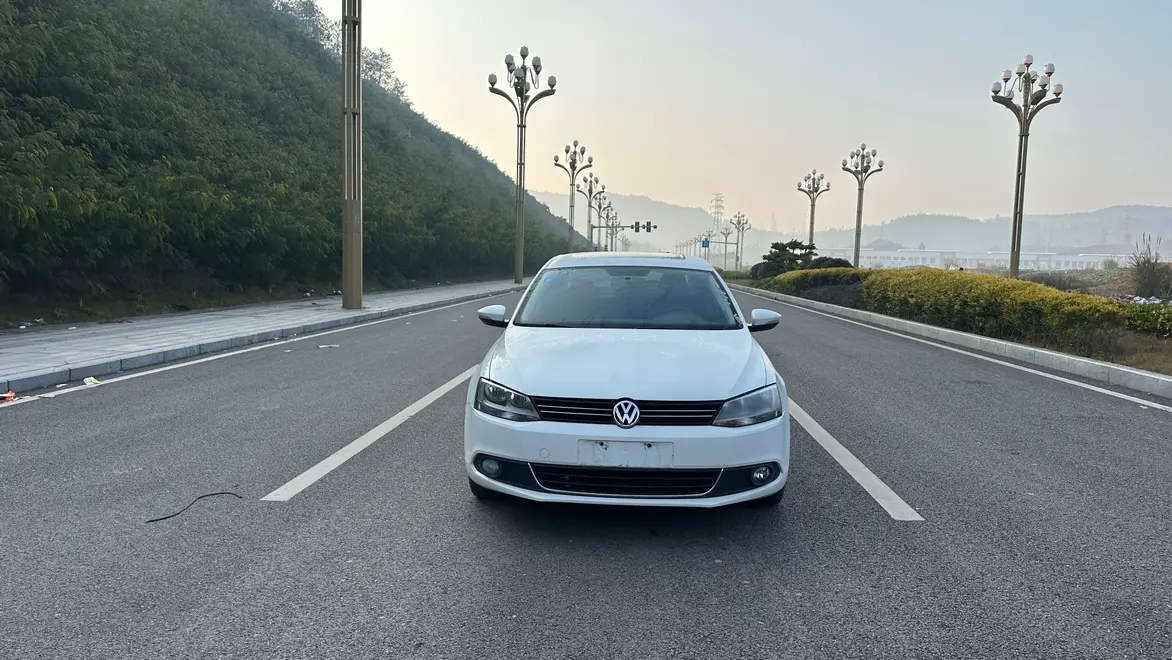 Volkswagen Sagitar  из Китая