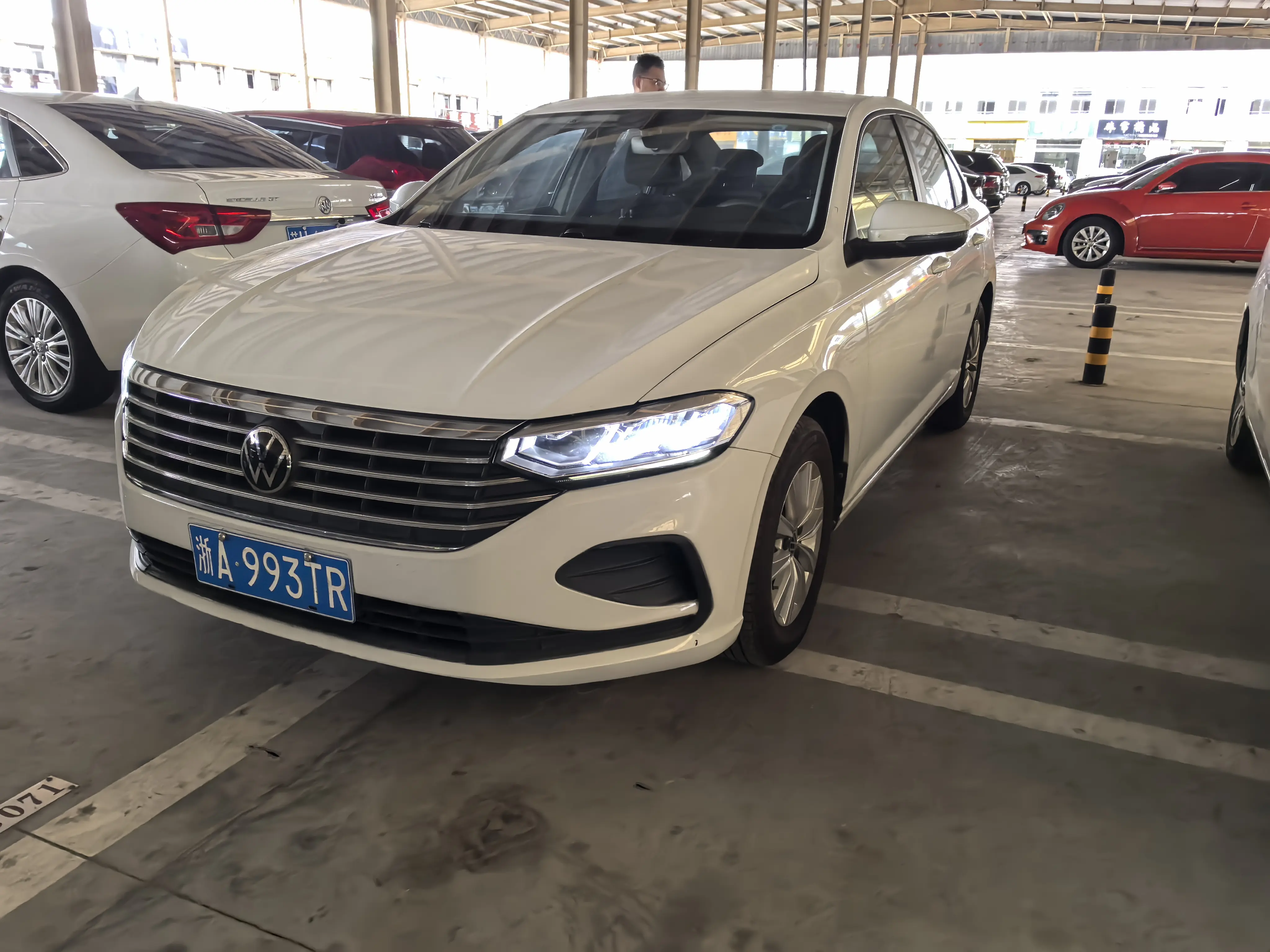 Volkswagen Lavida  из Китая