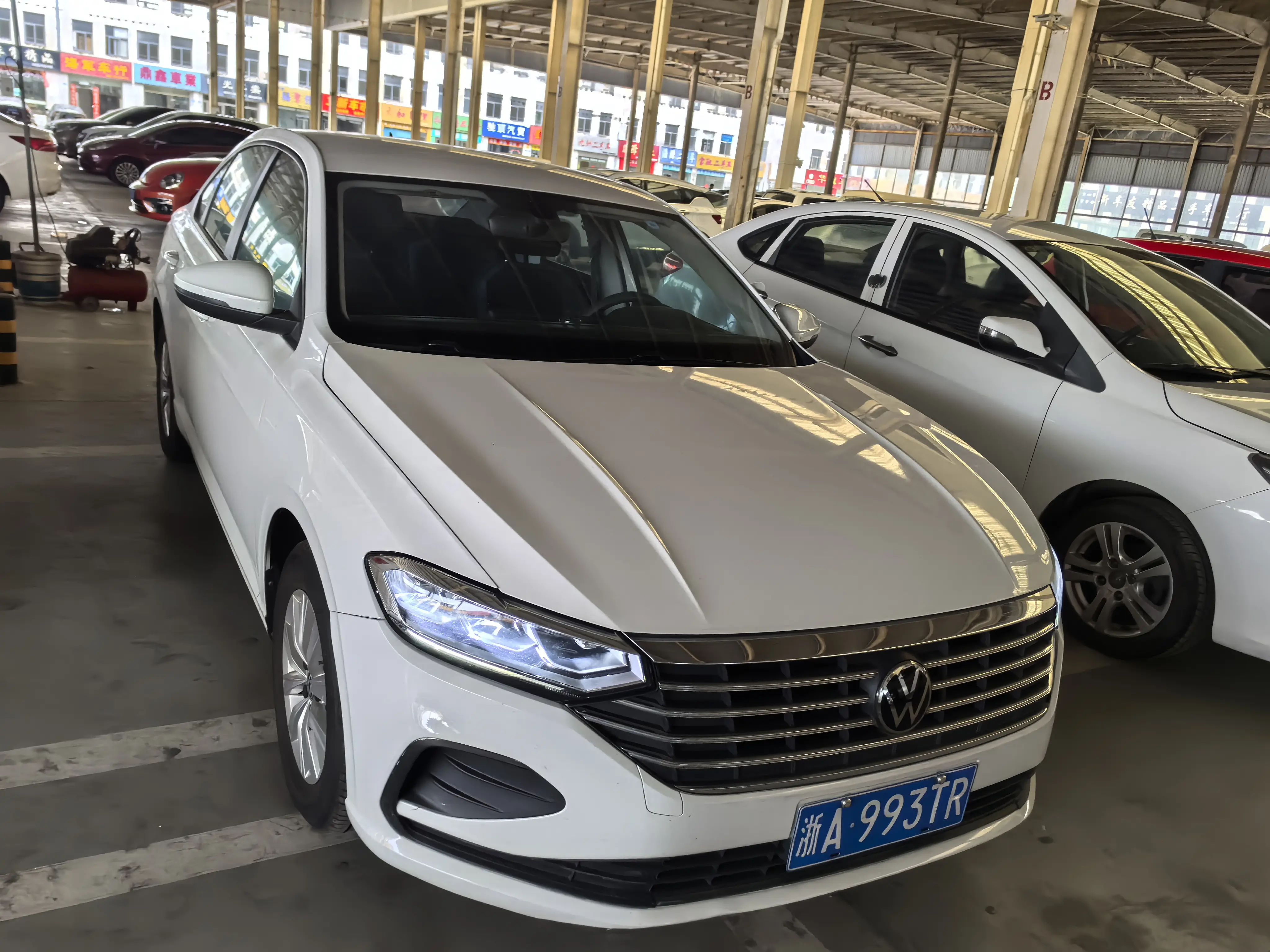 Volkswagen Lavida  из Китая