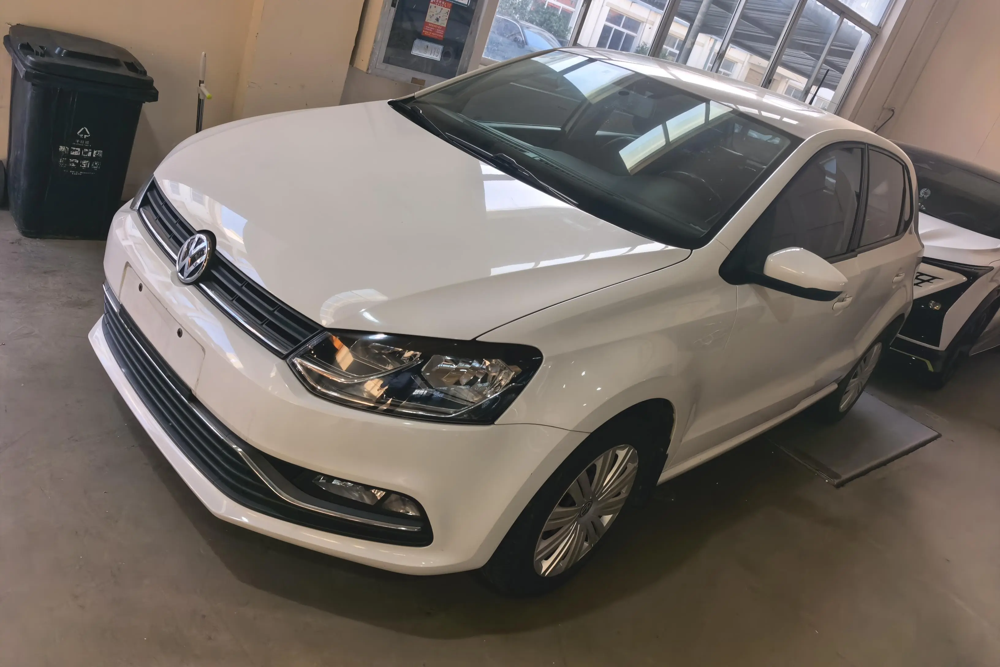 Volkswagen Polo  из Китая