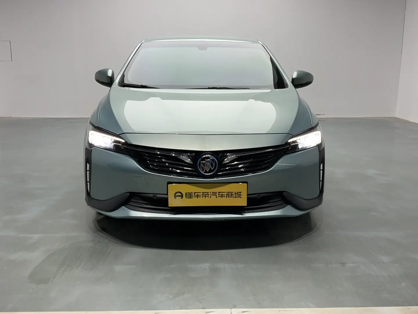 Buick Weilan 6 PHEV  из Китая