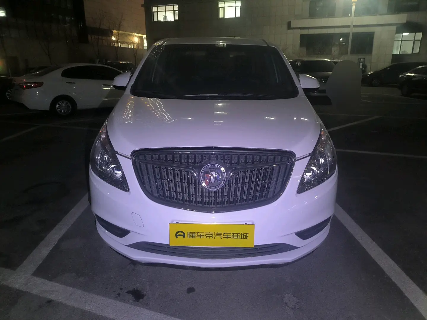 Buick GL8  из Китая