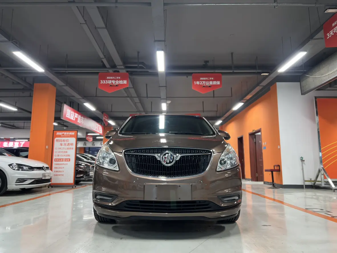 Buick GL8  из Китая