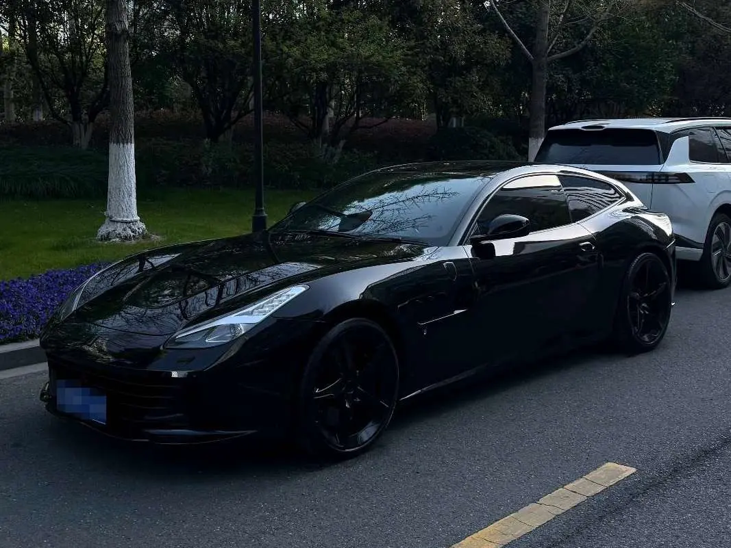 Ferrari GTC4Lusso  из Китая