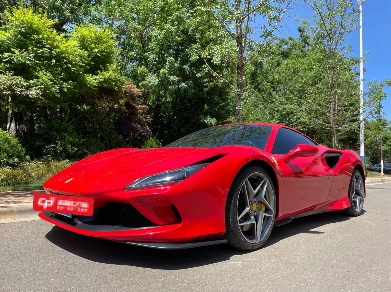 Ferrari F8  из Китая