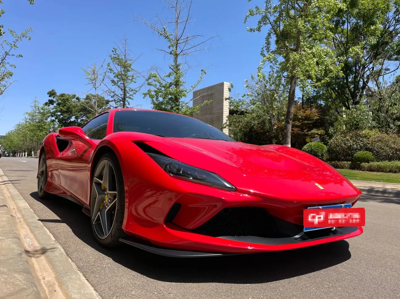 Ferrari F8  из Китая