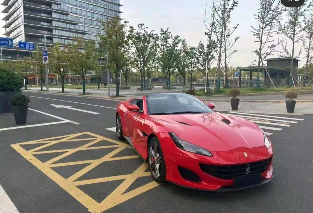 Ferrari Portofino  из Китая