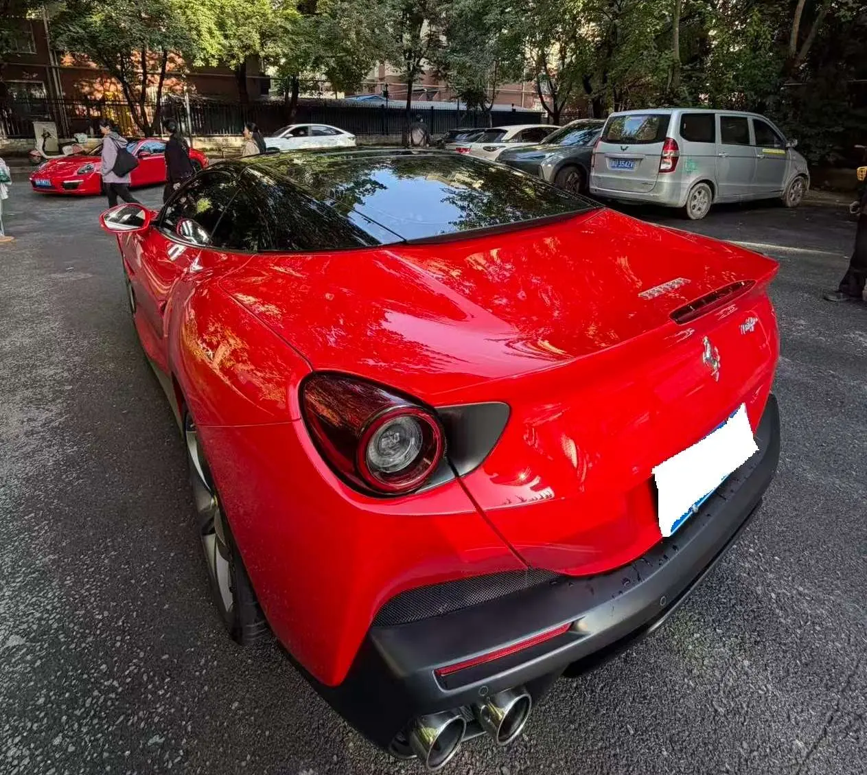 Ferrari Portofino  из Китая