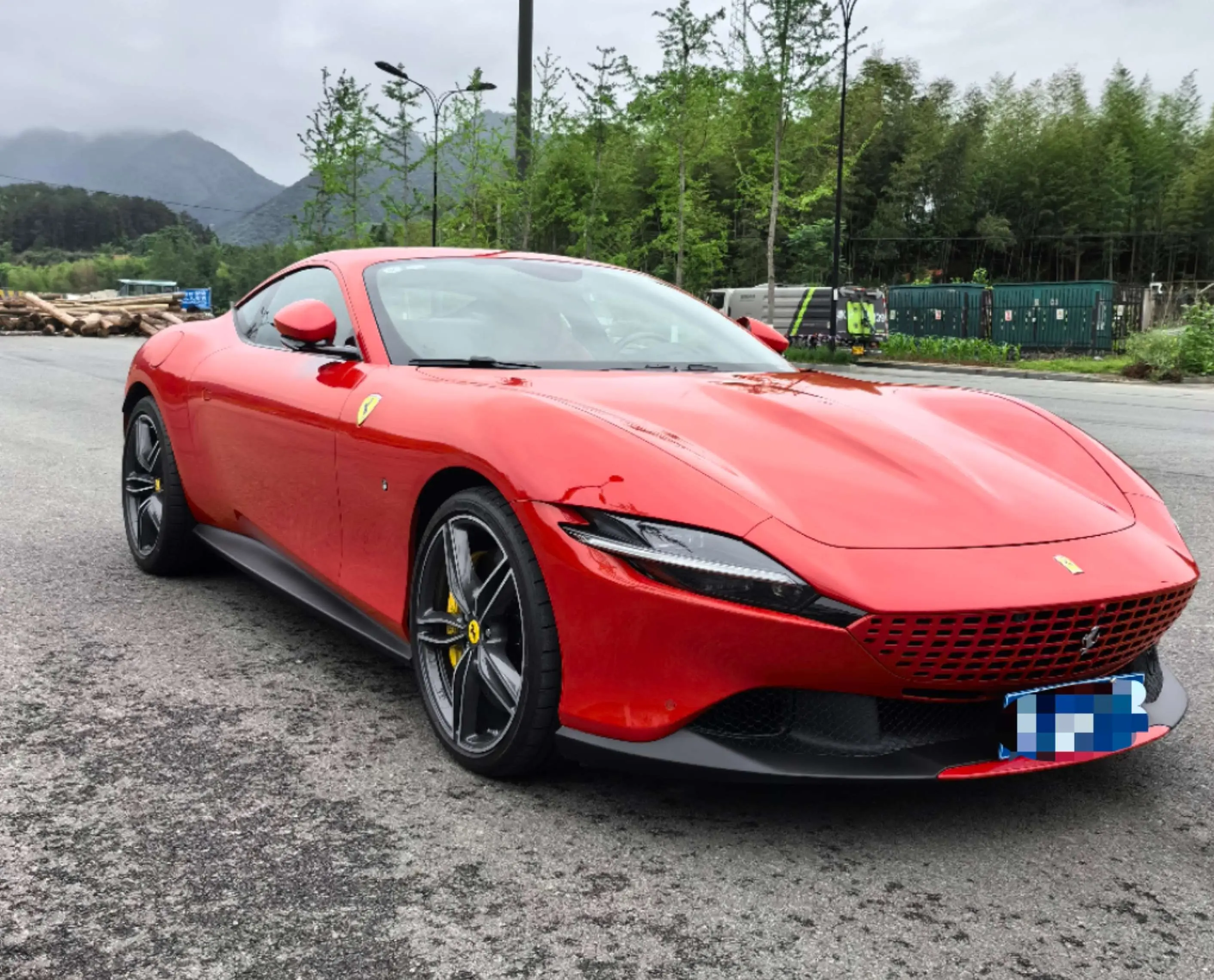 Ferrari Roma  из Китая