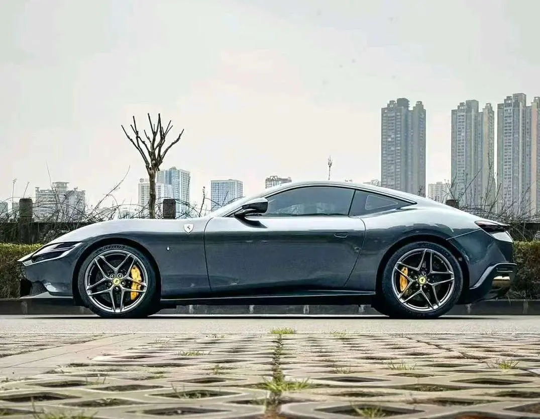 Ferrari Roma  из Китая