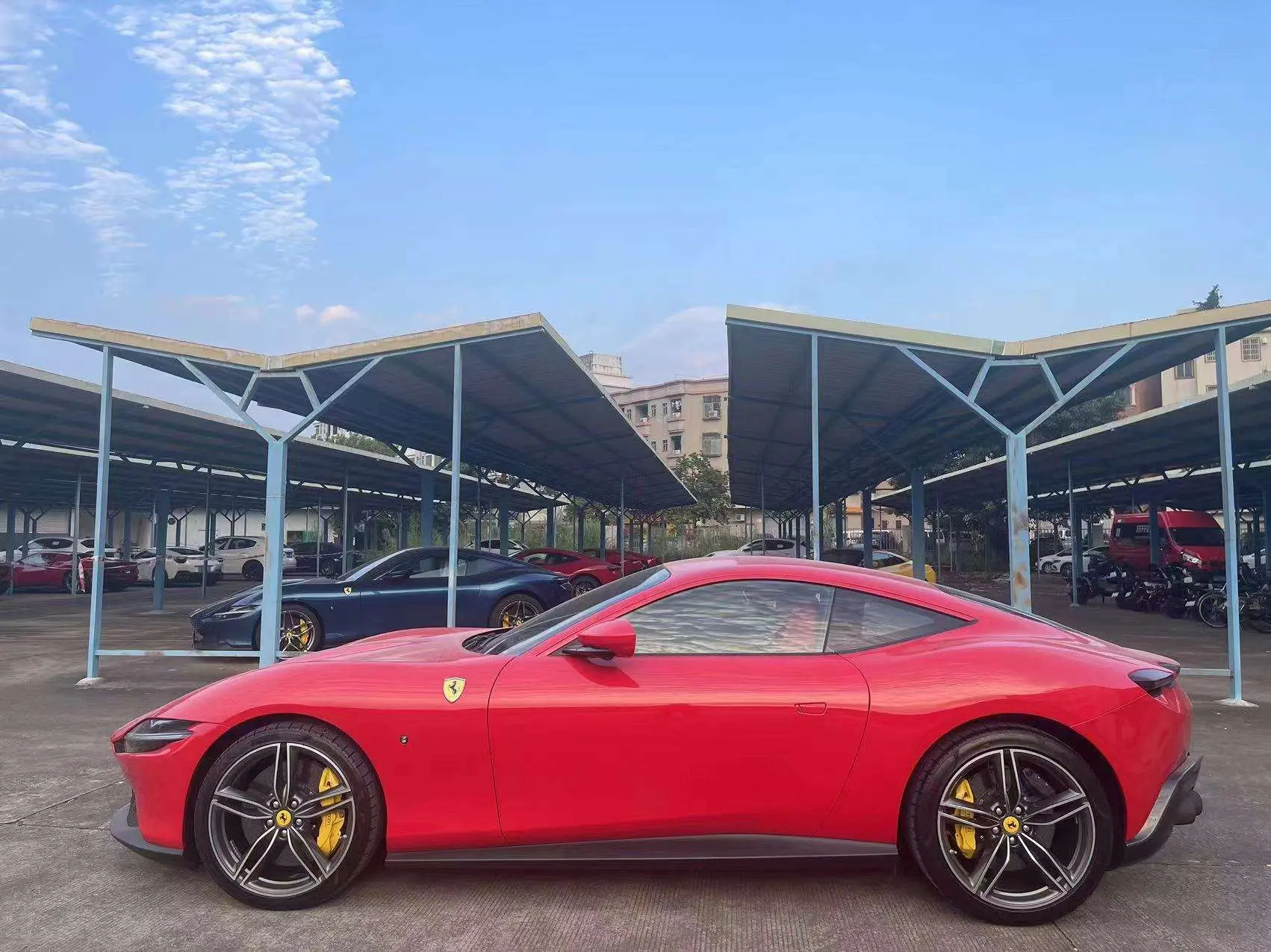 Ferrari Roma  из Китая