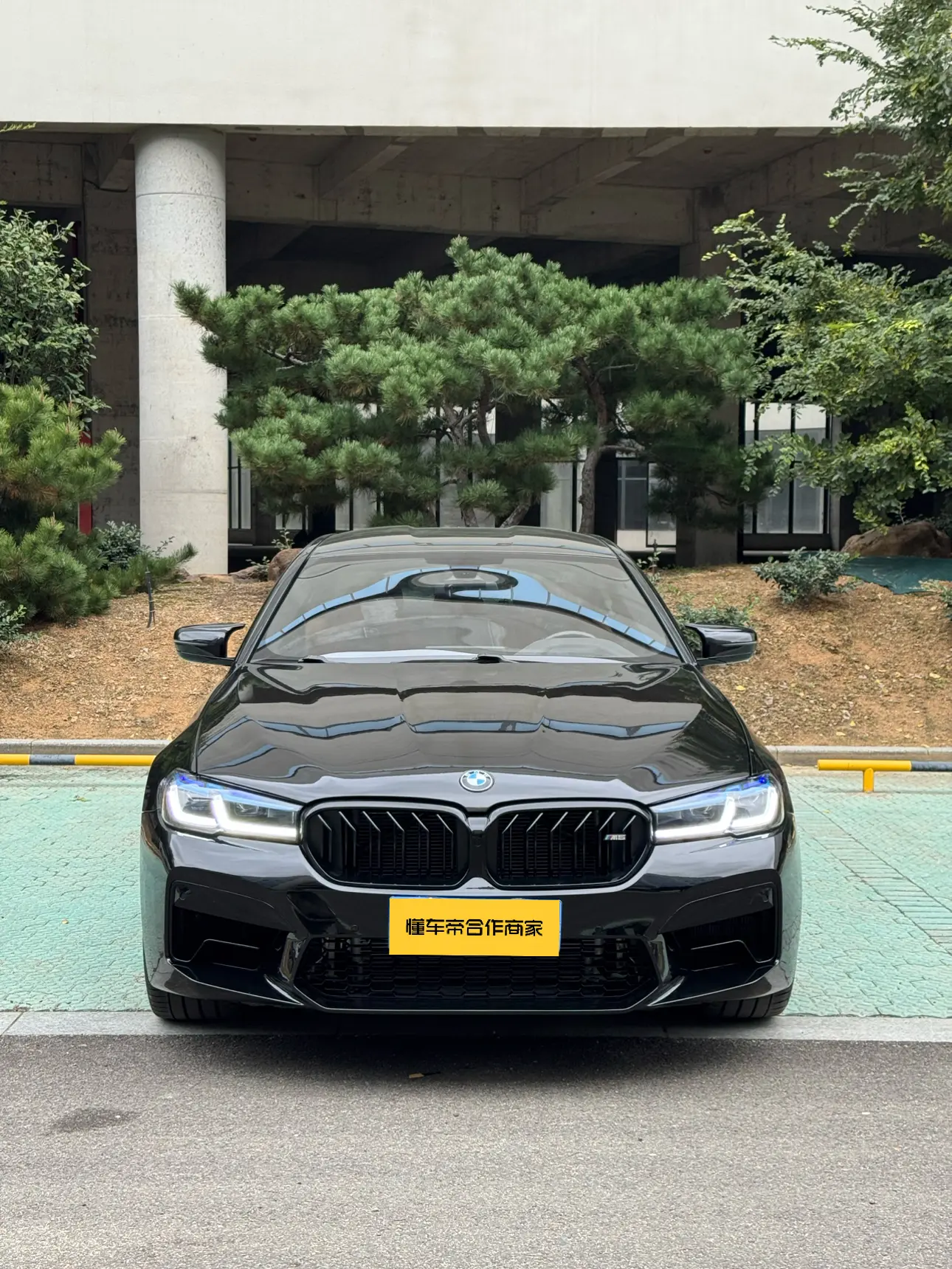 BMW M5  из Китая