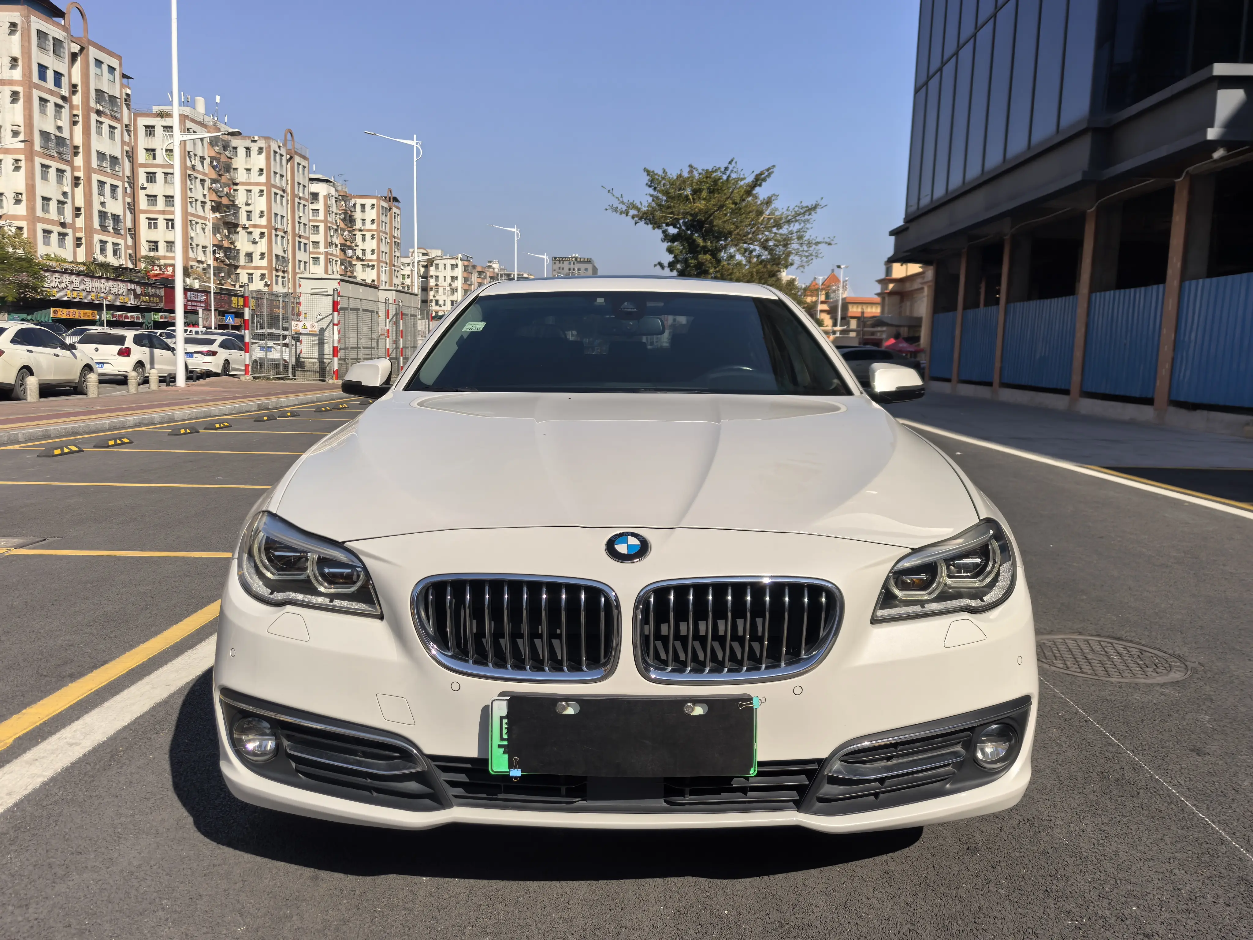 BMW 5 Series PHEV  из Китая