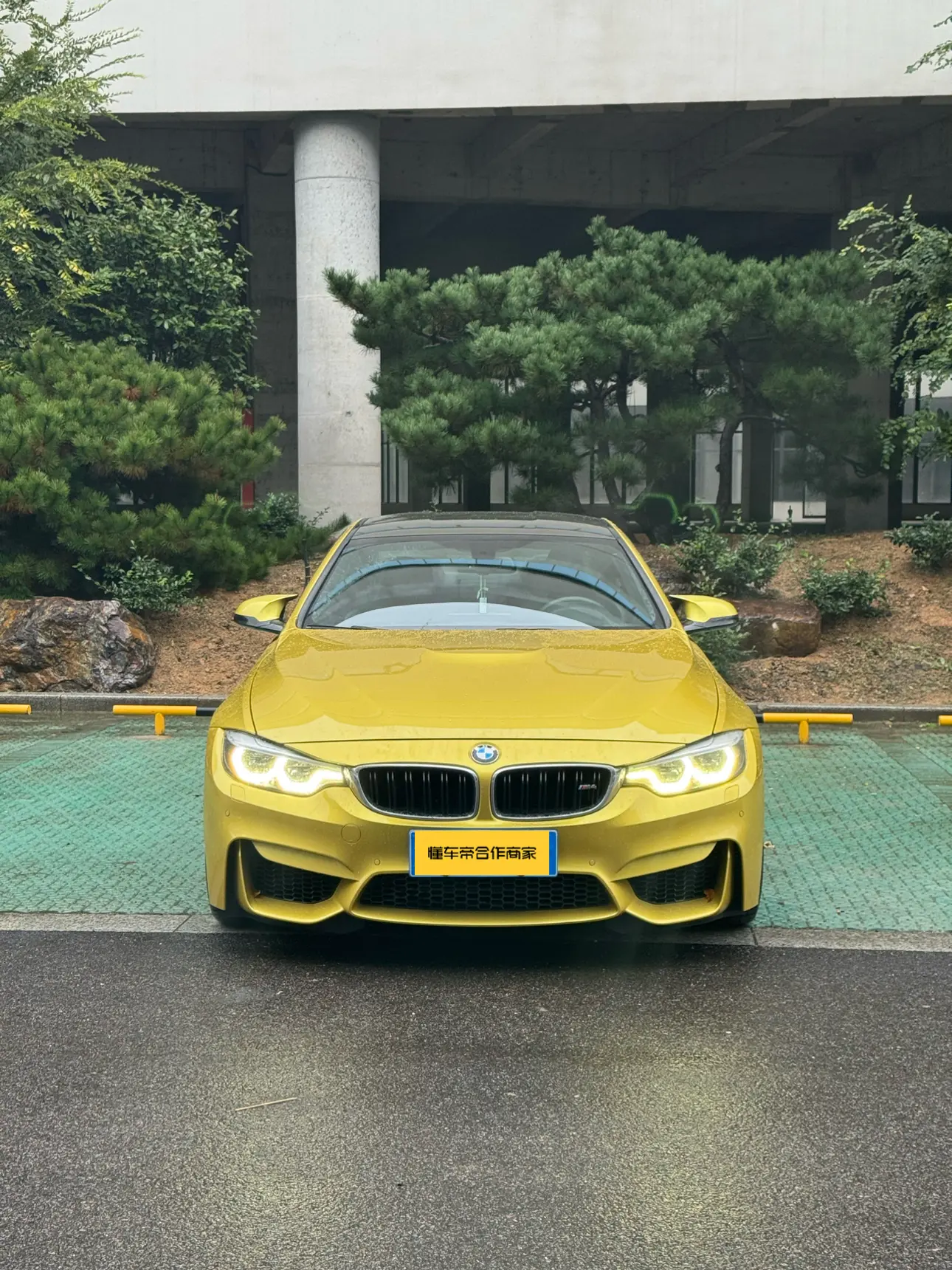 BMW M4  из Китая