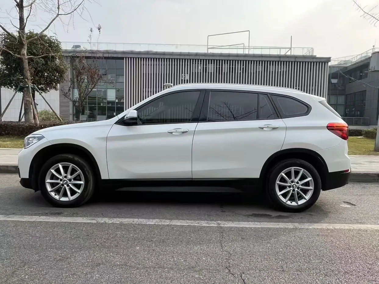 BMW X1  из Китая
