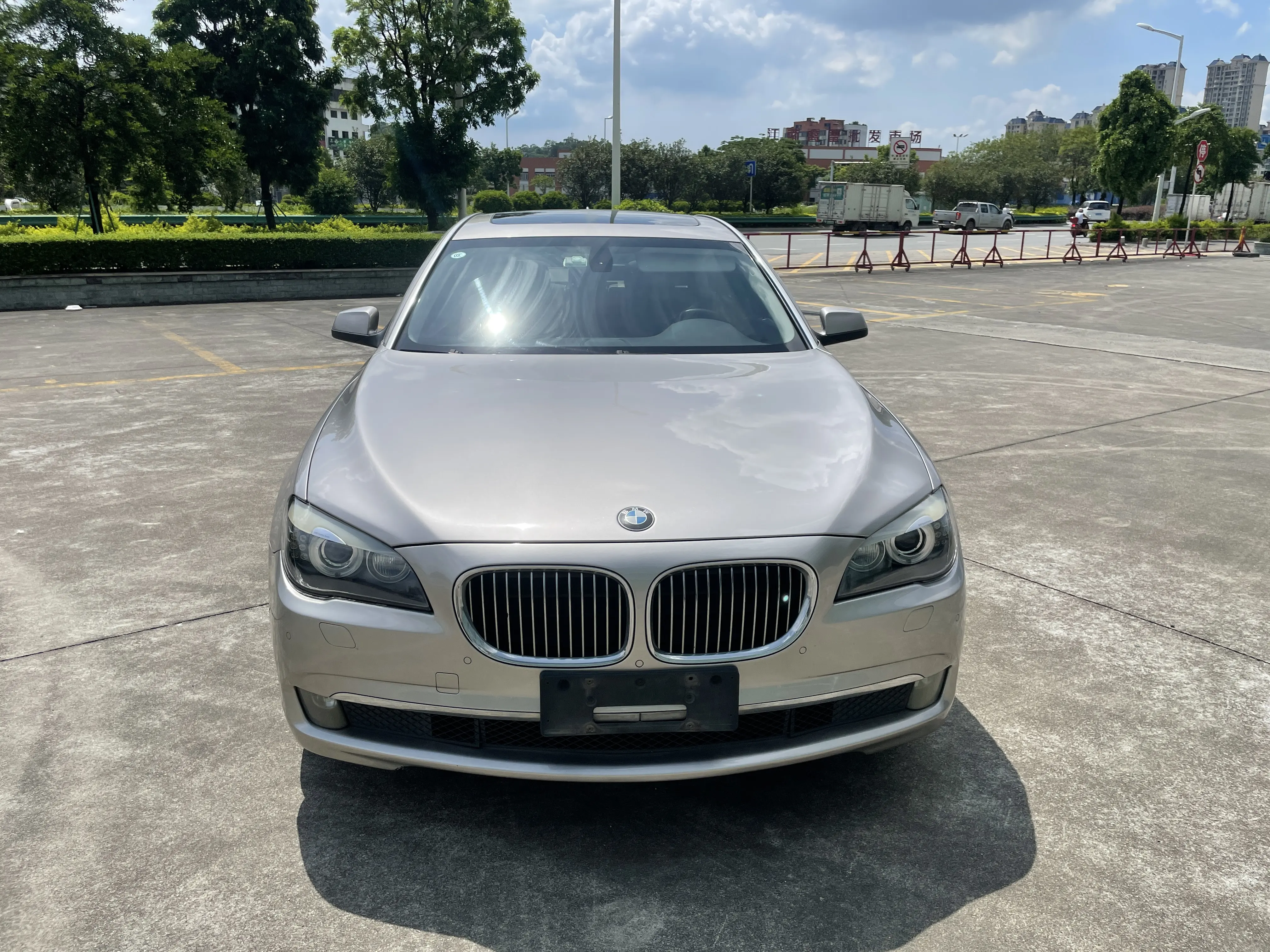BMW 7 Series  из Китая