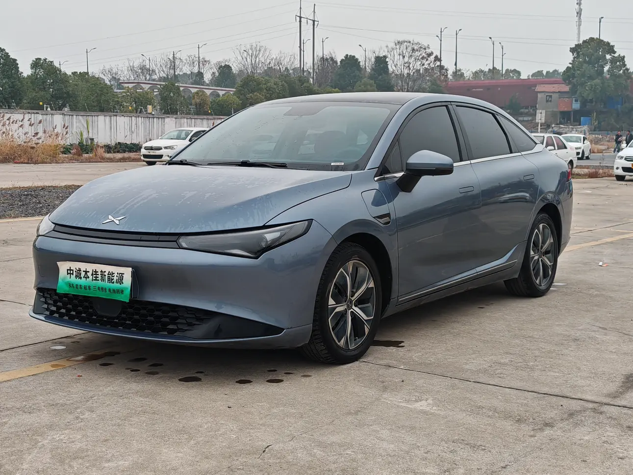 Xpeng P5  из Китая