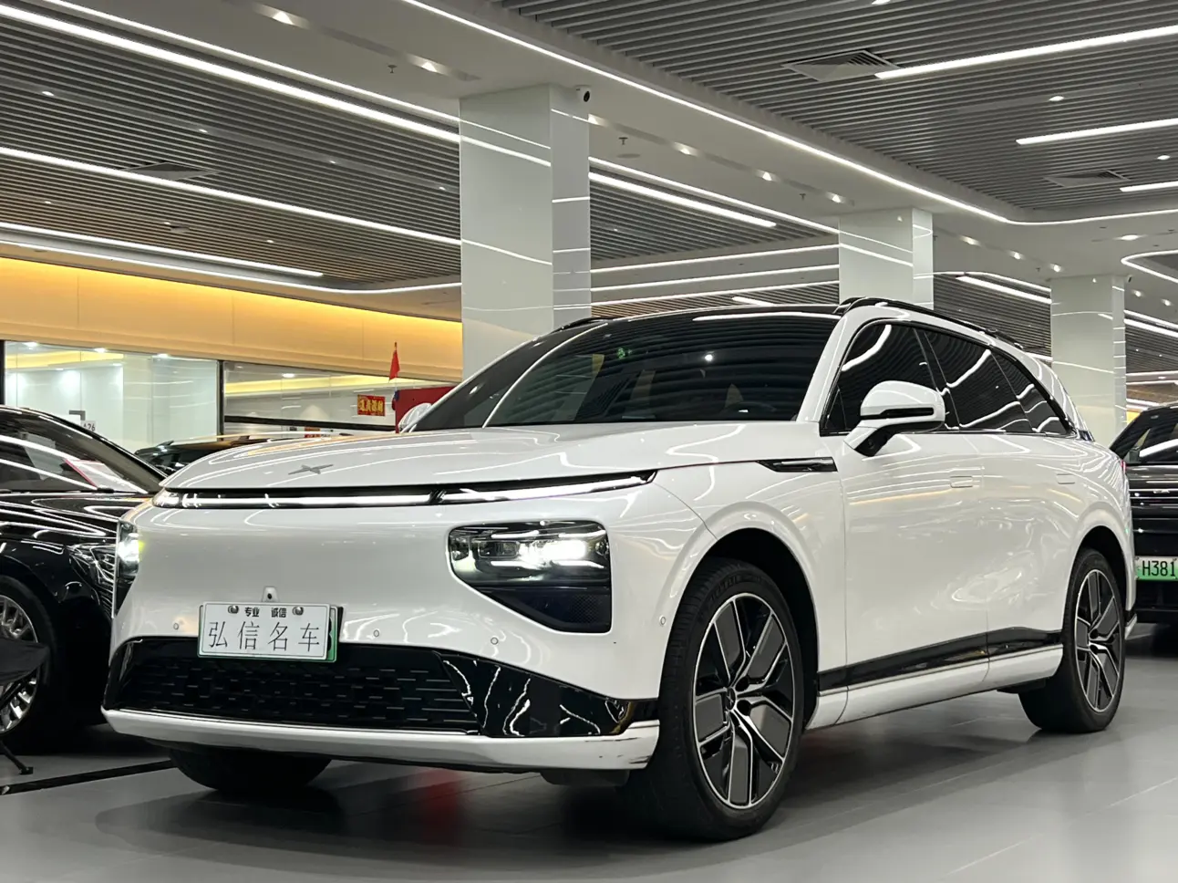 Xpeng G9  из Китая