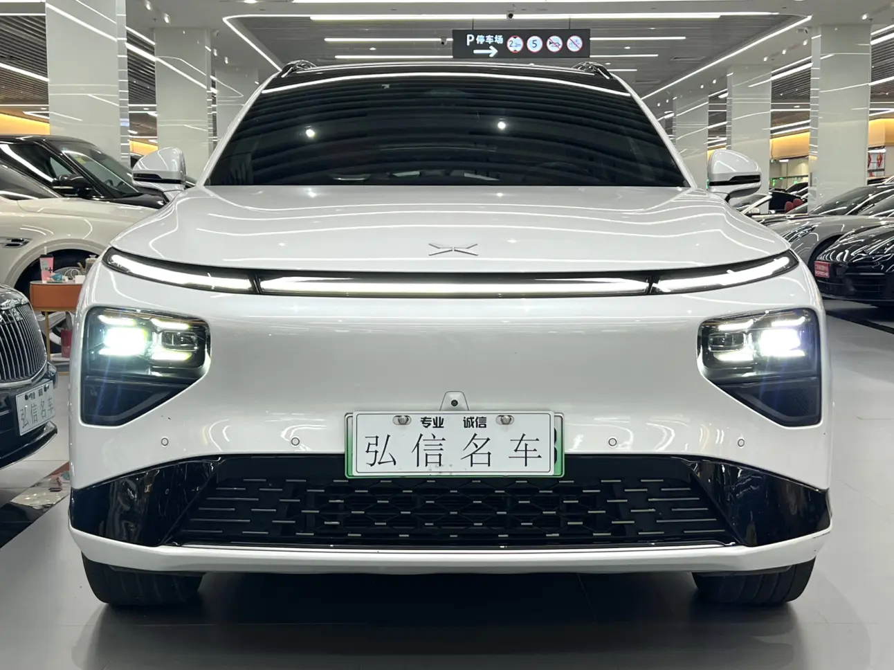 Xpeng G9  из Китая