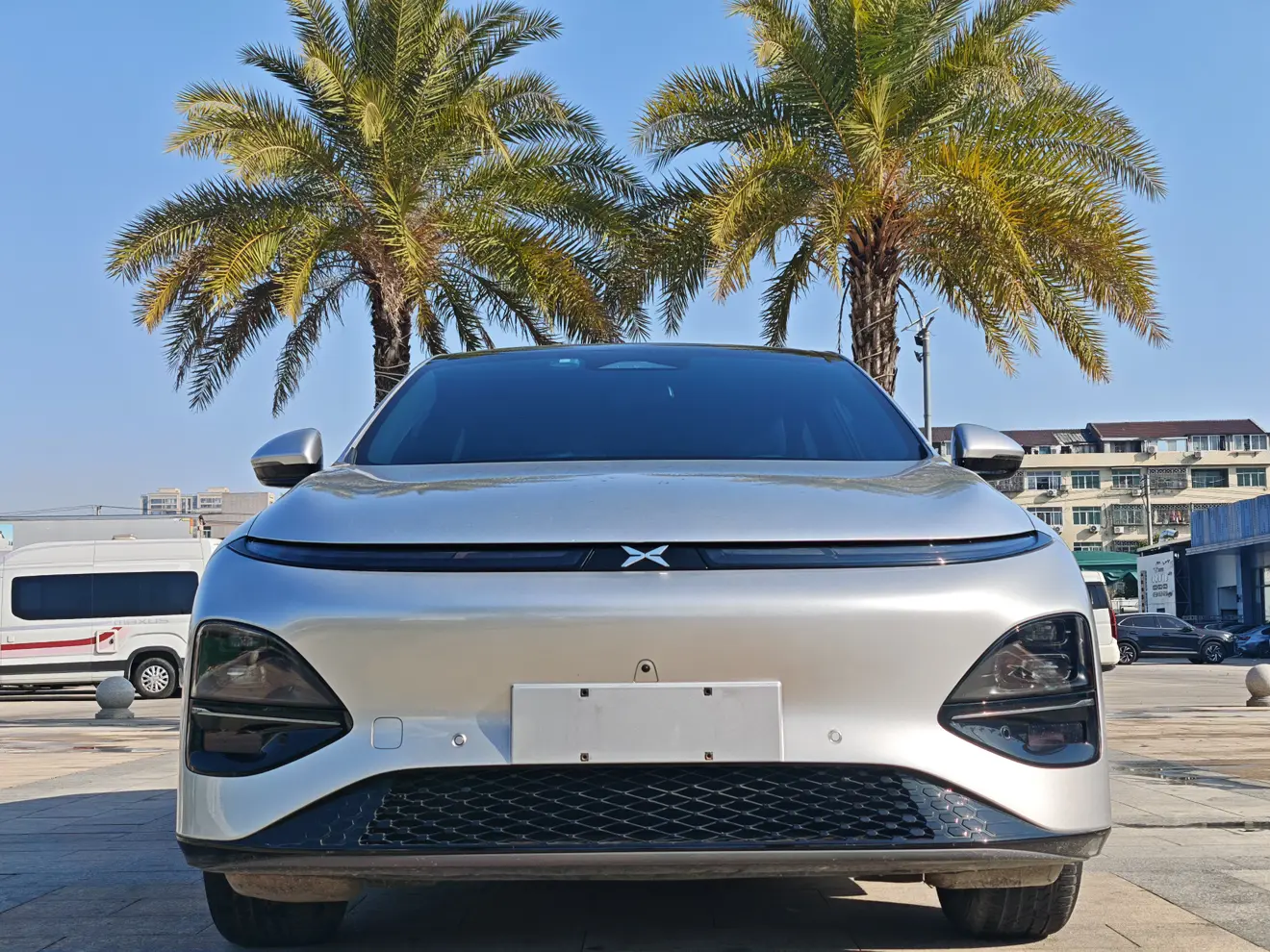 Xpeng G6  из Китая