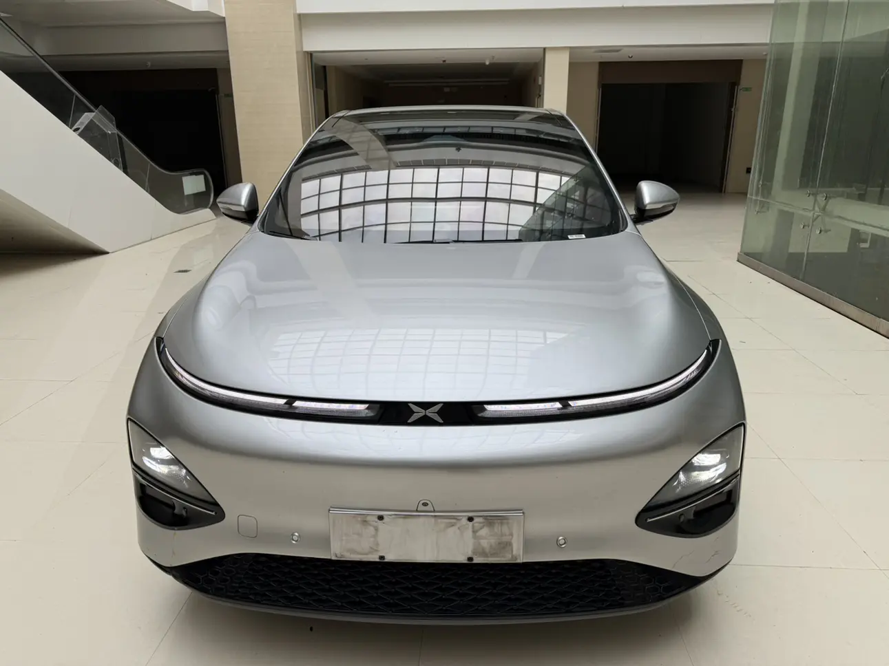 Xpeng G6  из Китая