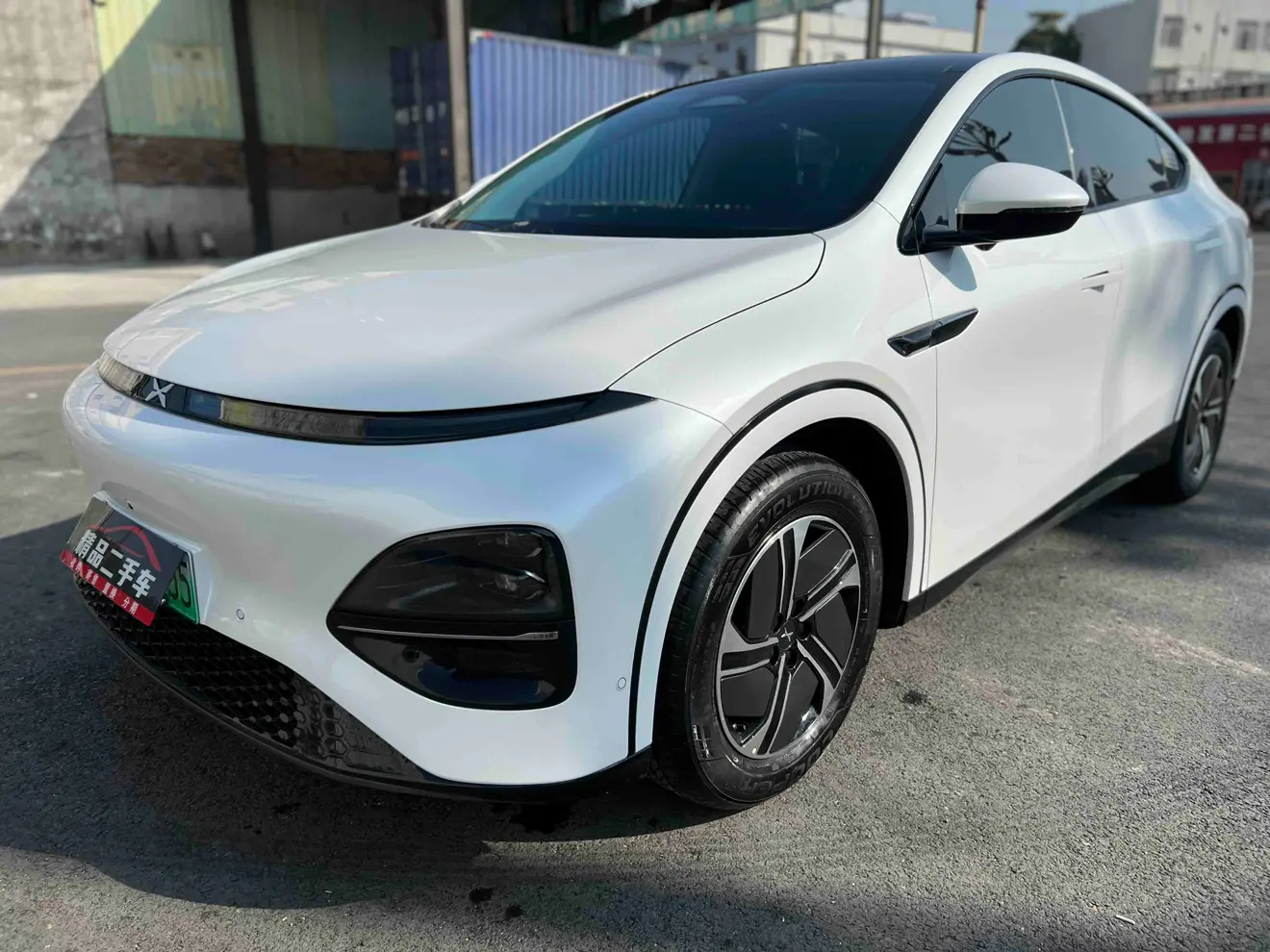 Xpeng G6  из Китая