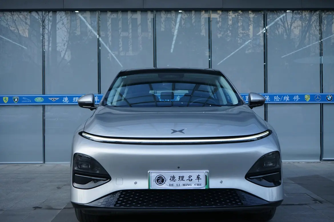 Xpeng G6  из Китая