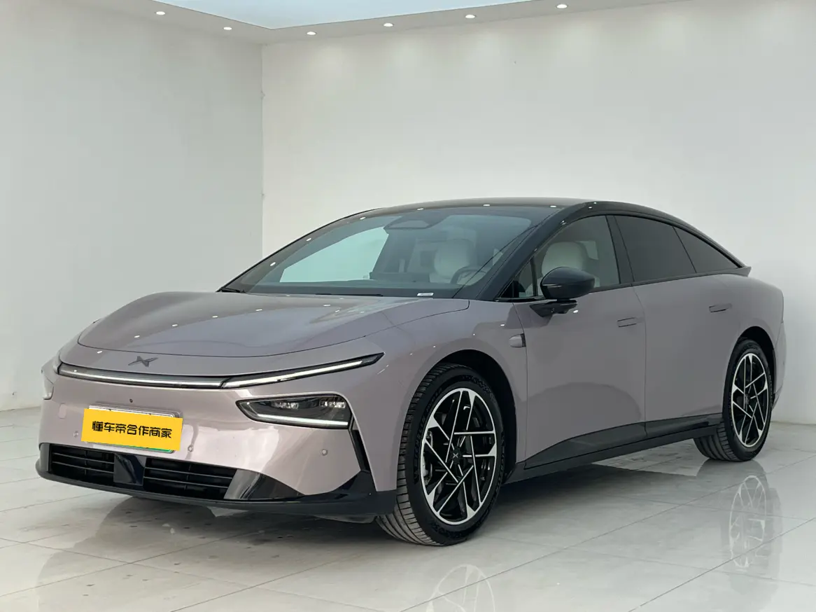 Xpeng P7+  из Китая