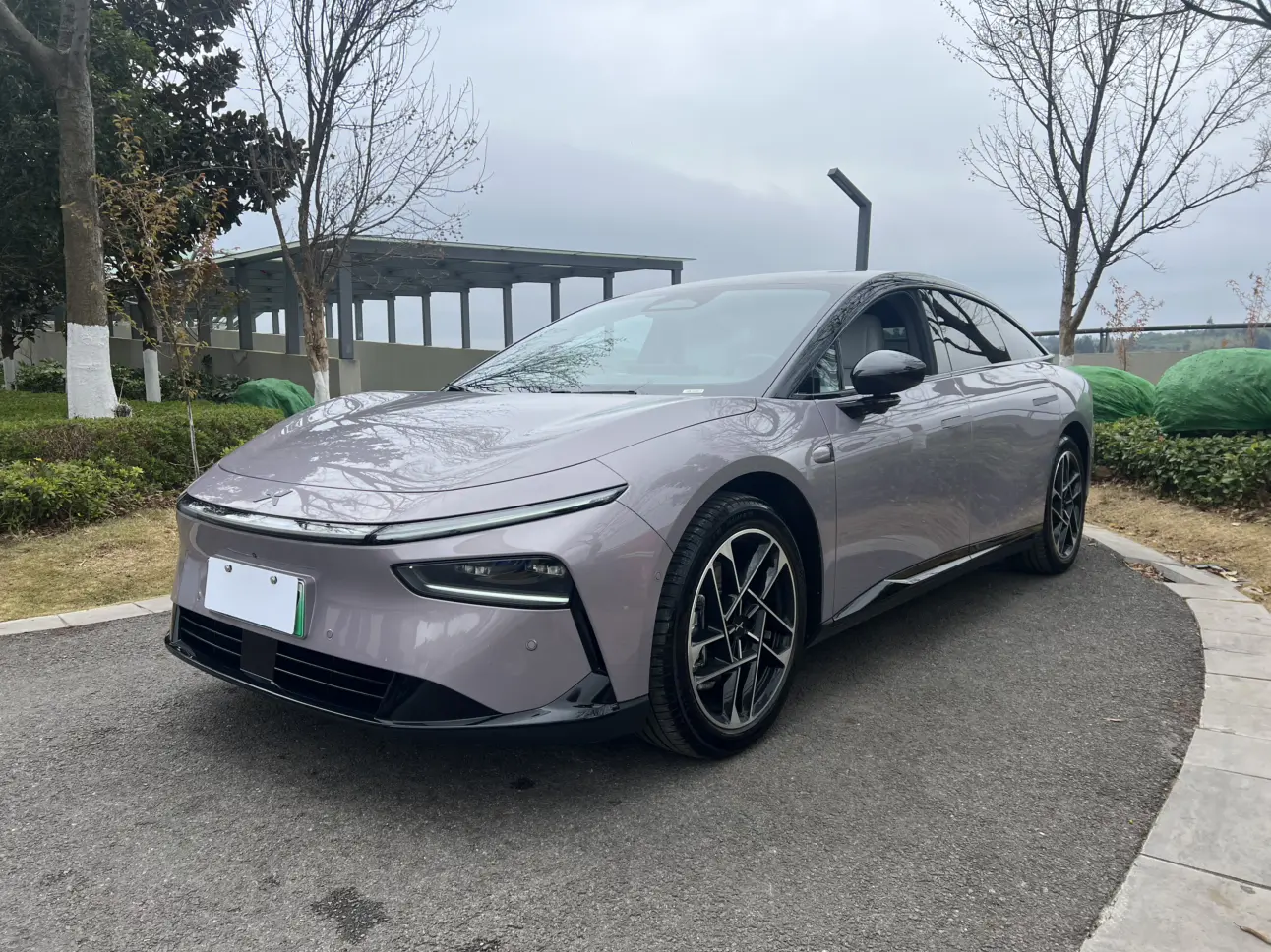 Xpeng P7+  из Китая