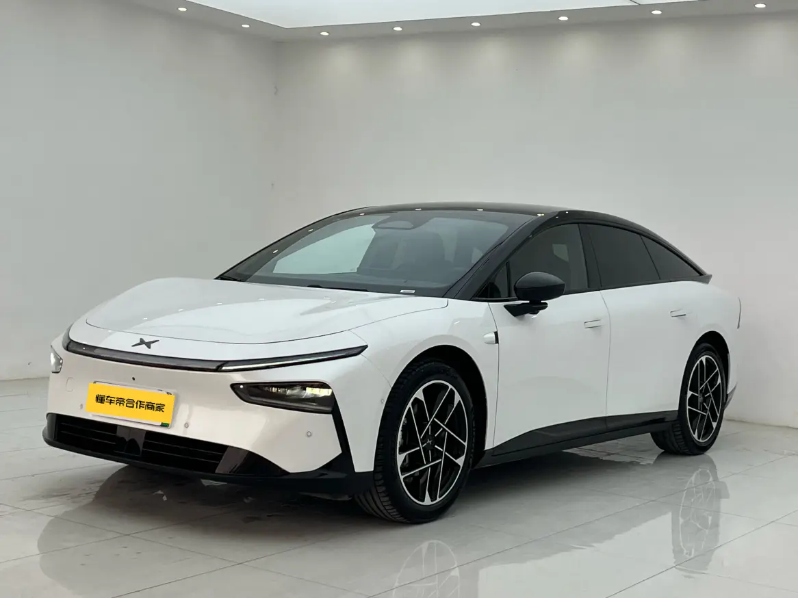 Xpeng P7+  из Китая