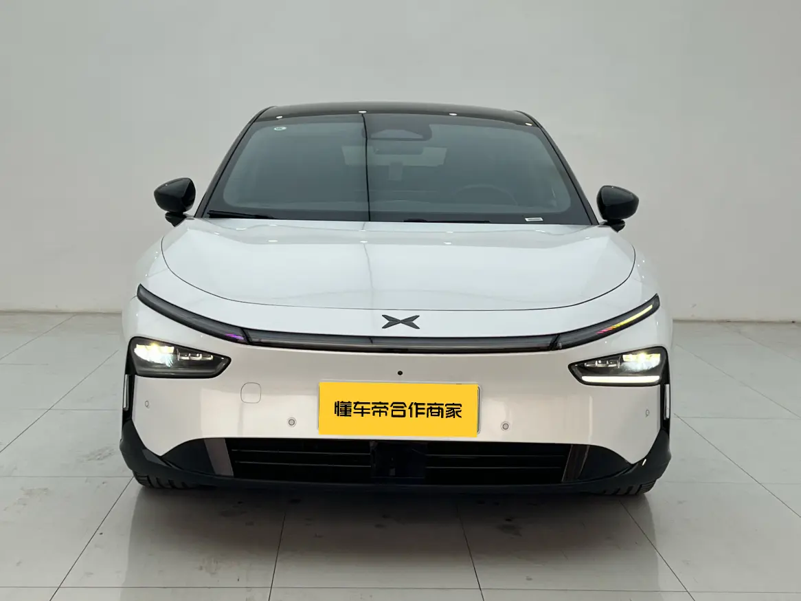 Xpeng P7+  из Китая