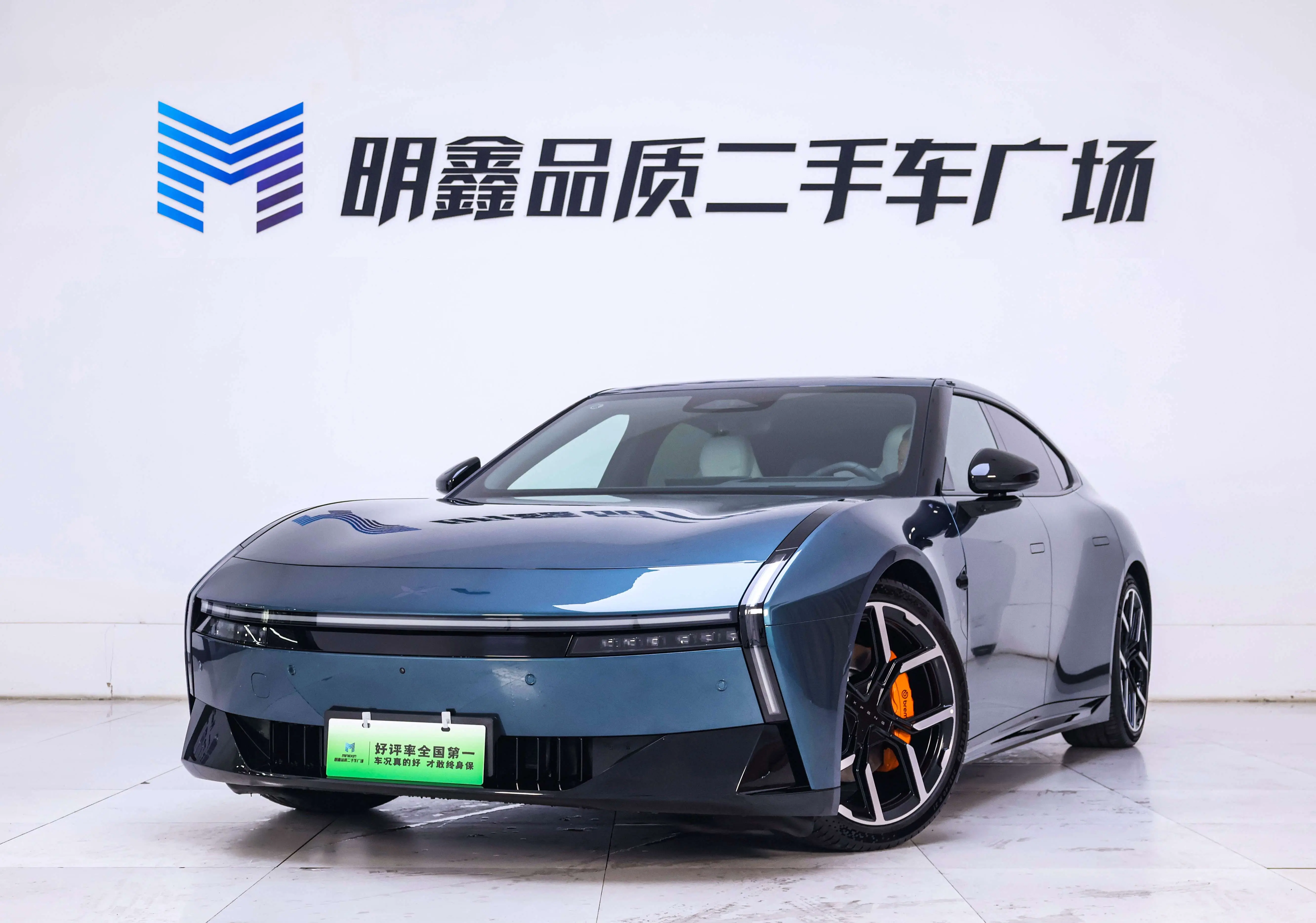 Xpeng P7  из Китая