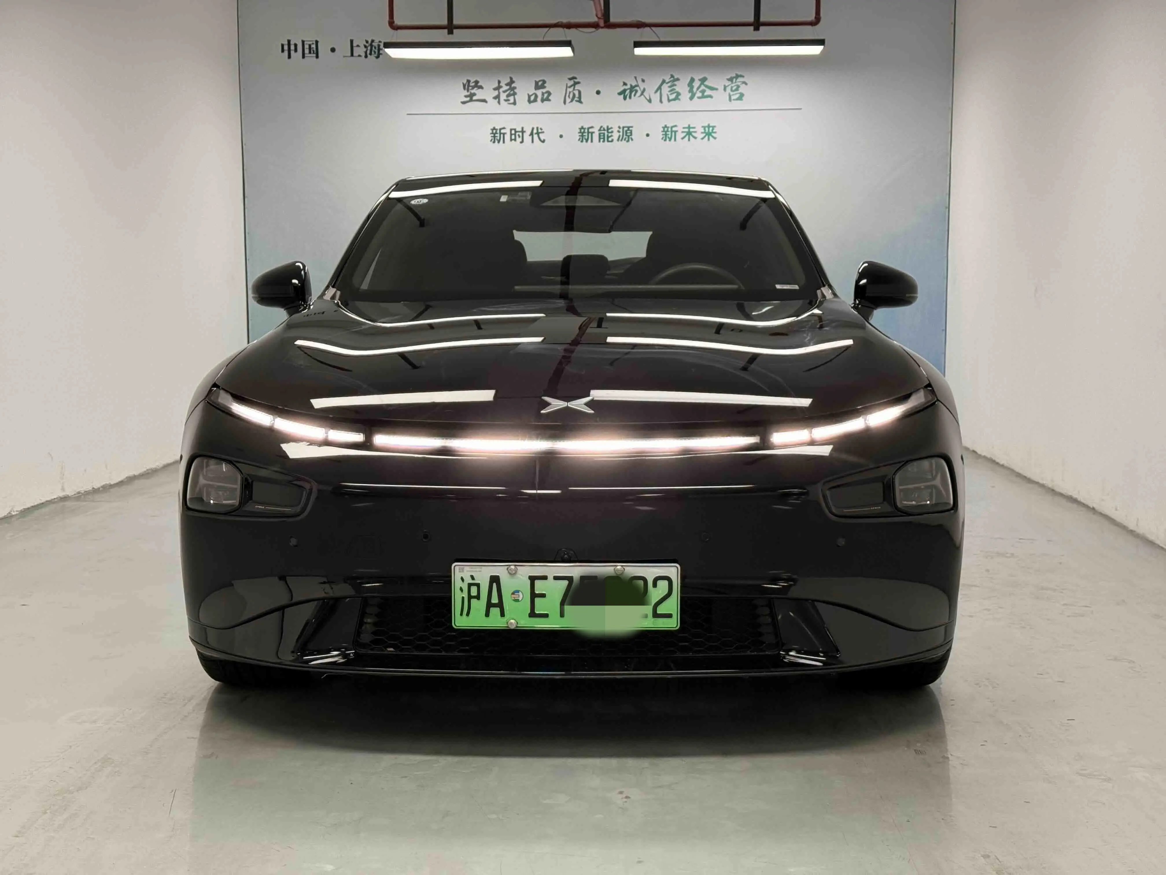 Xpeng P7  из Китая