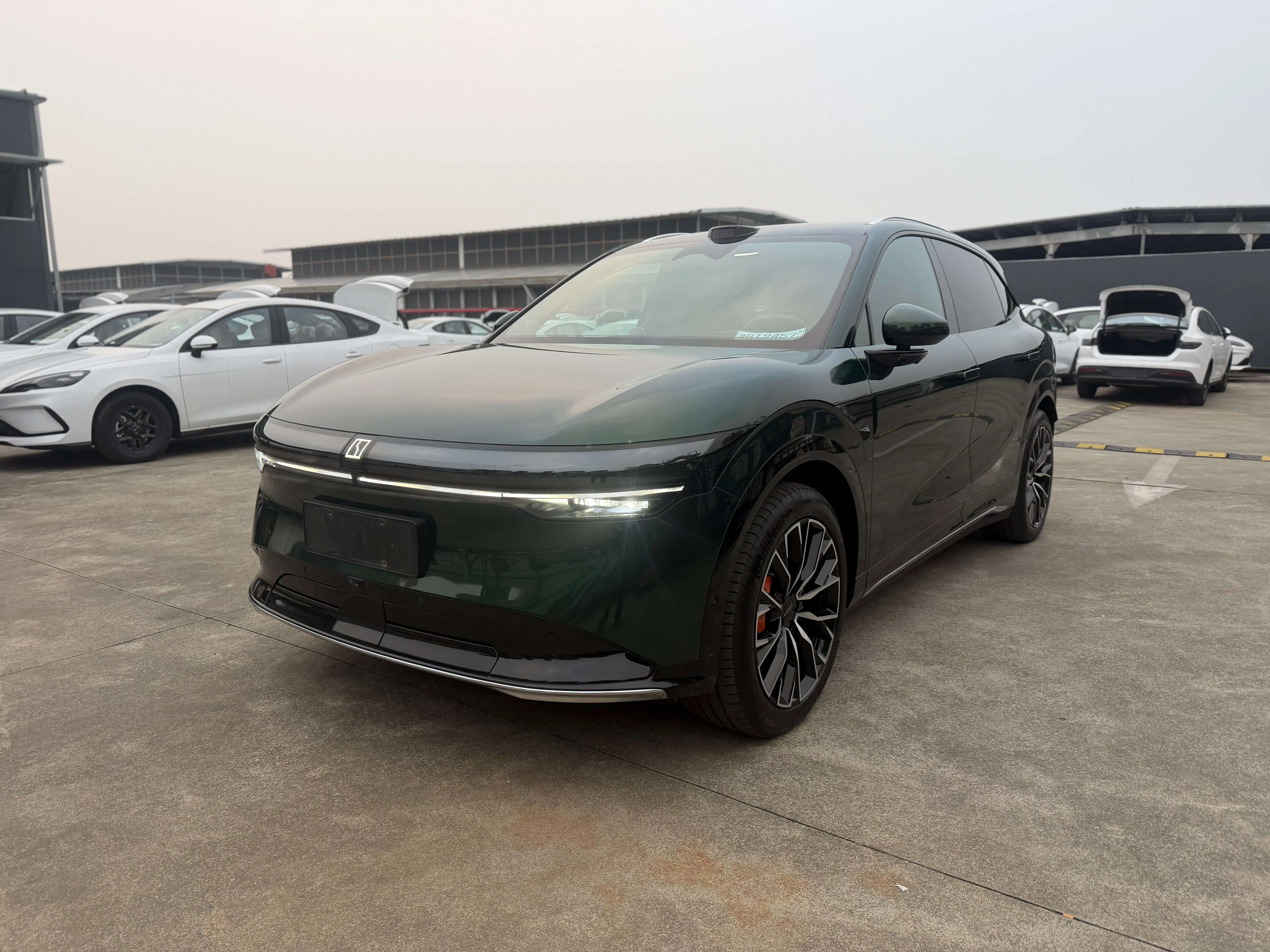 ZEEKR 7X  из Китая