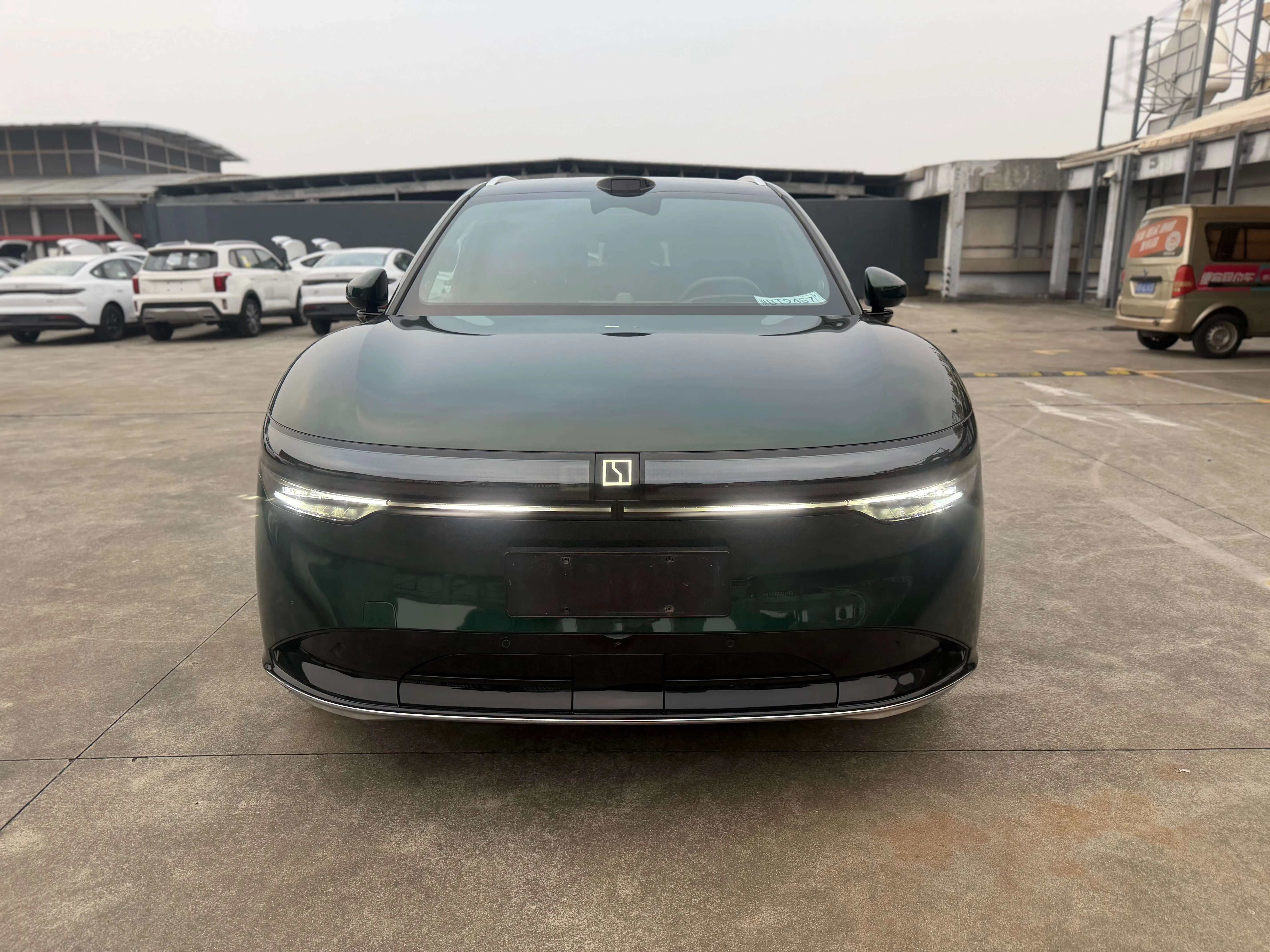 ZEEKR 7X  из Китая