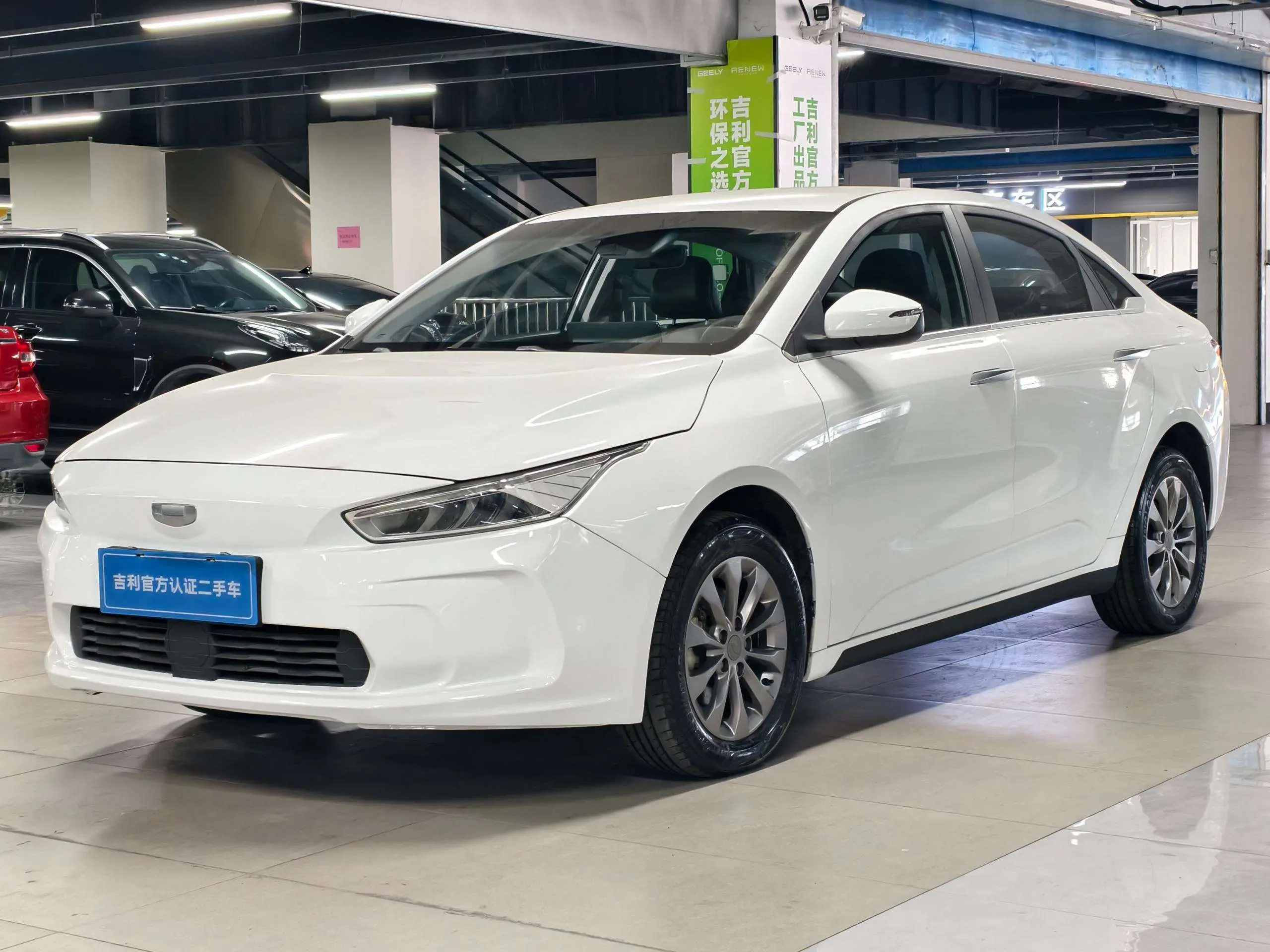 Geely Geometry A  из Китая