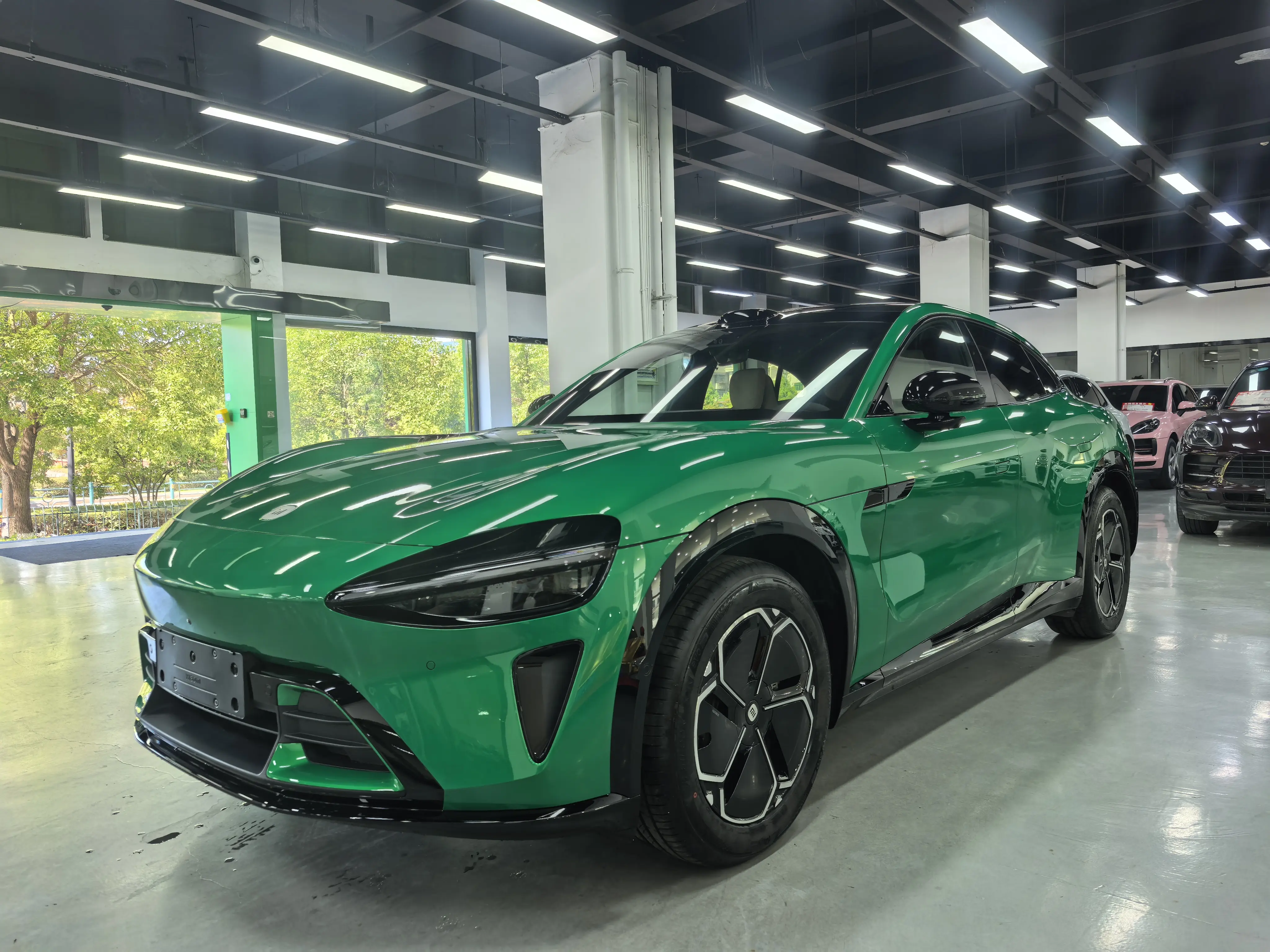 Xiaomi car Xiaomi YU7  из Китая