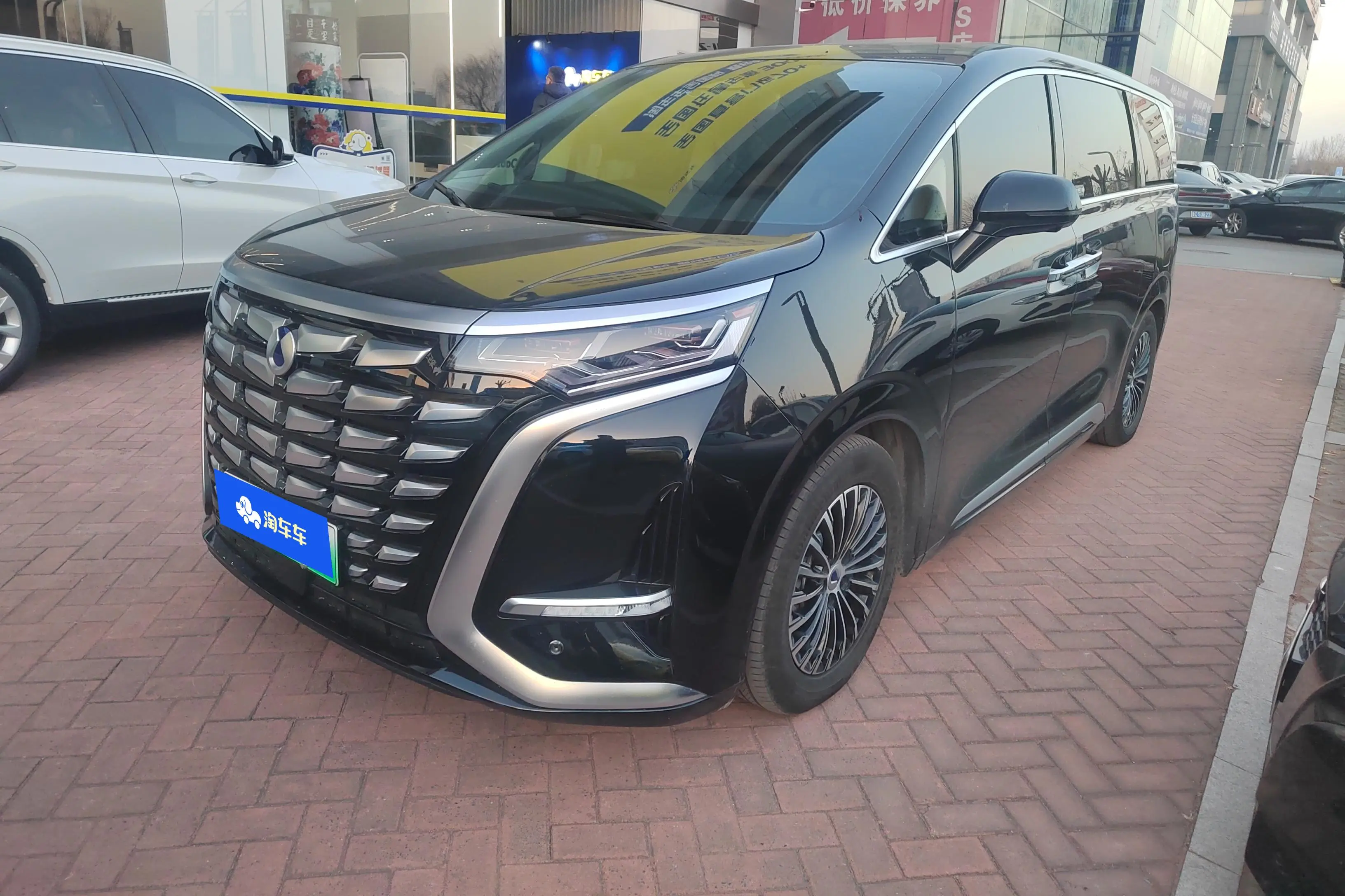 Denza D9 DM  из Китая