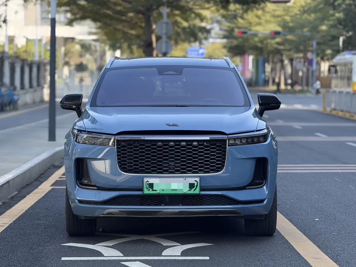 Li ONE (Ideal ONE)  из Китая