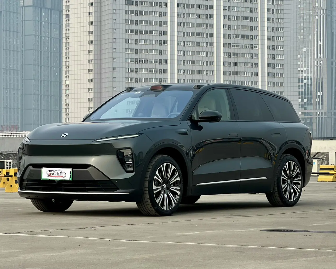 NIO ES8  из Китая