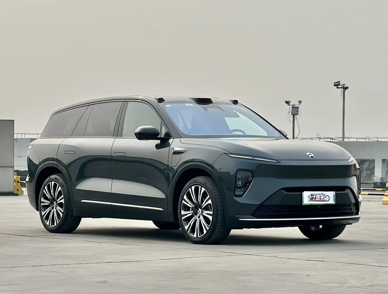 NIO ES8  из Китая