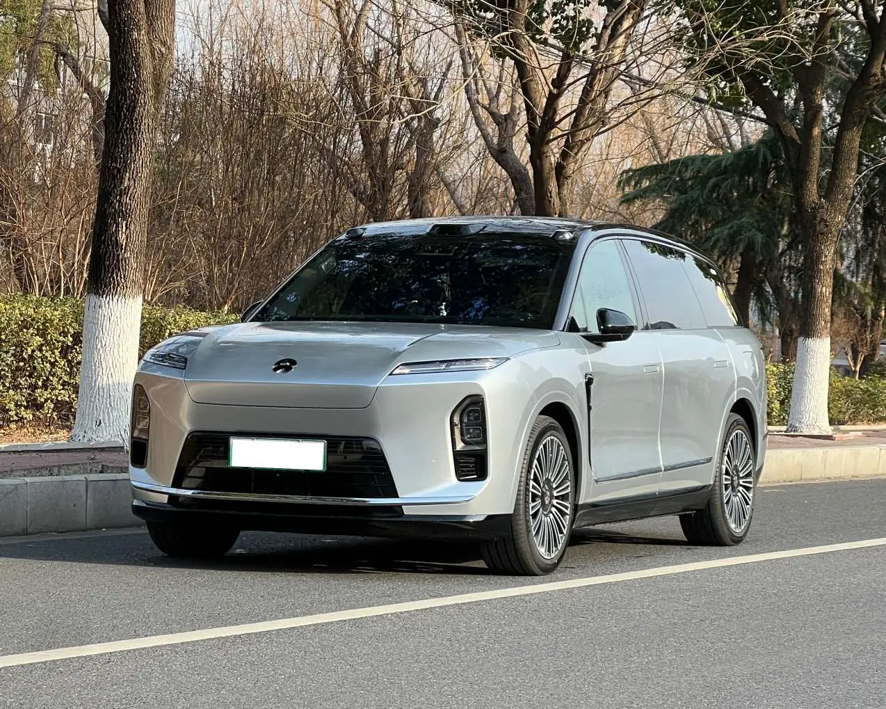 NIO ES8  из Китая