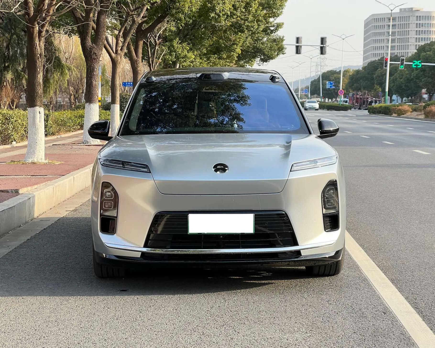 NIO ES8  из Китая