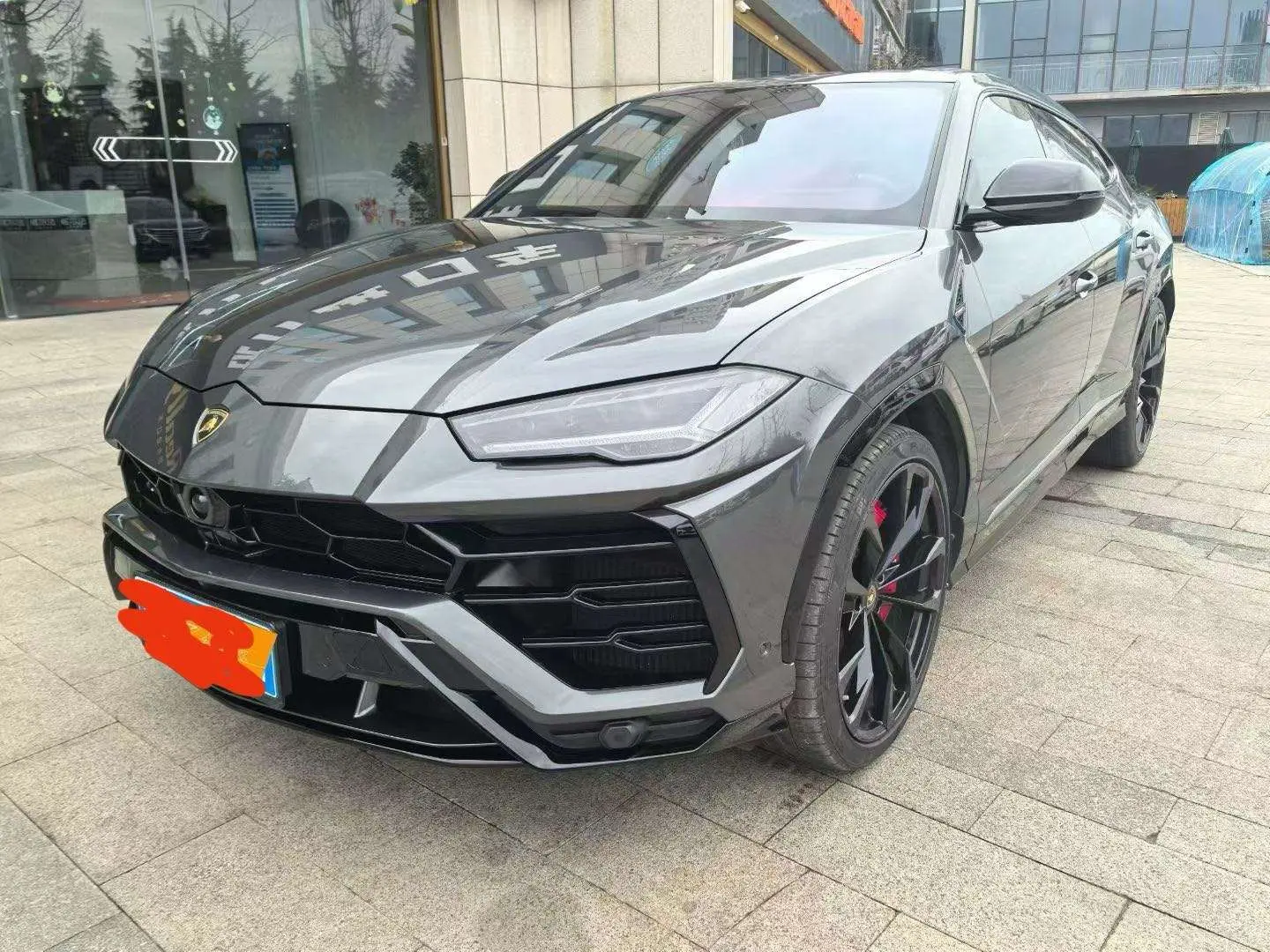 Lamborghini Urus  из Китая